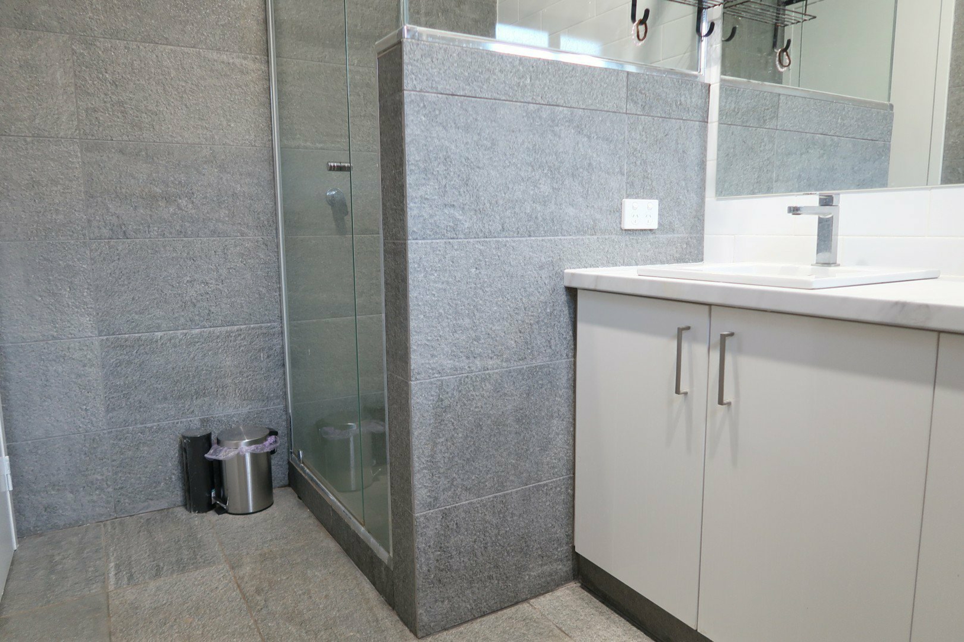 15 Minderoo Avenue — photo 6 of 18