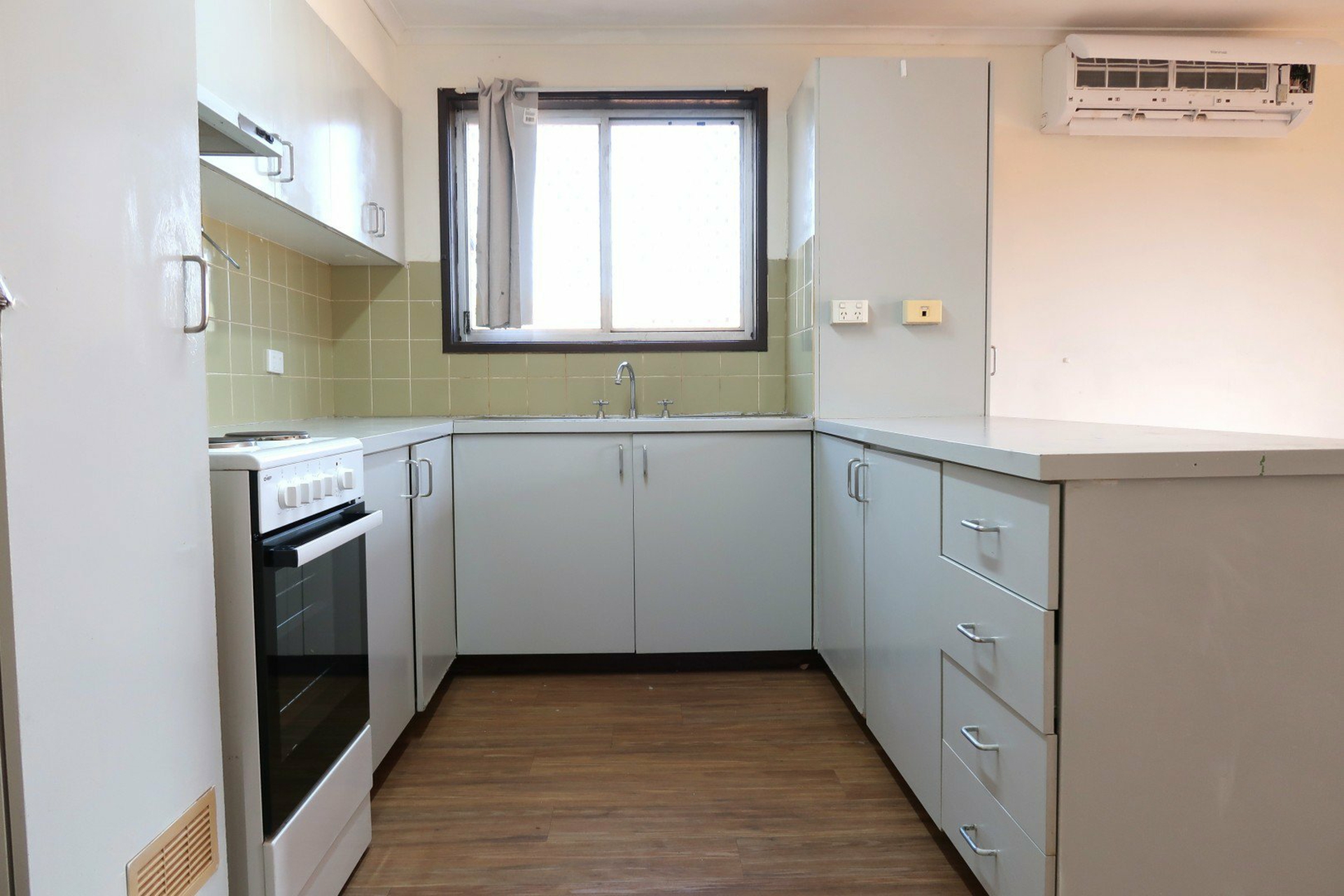 8C Chunking Crescent — photo 3 of 5