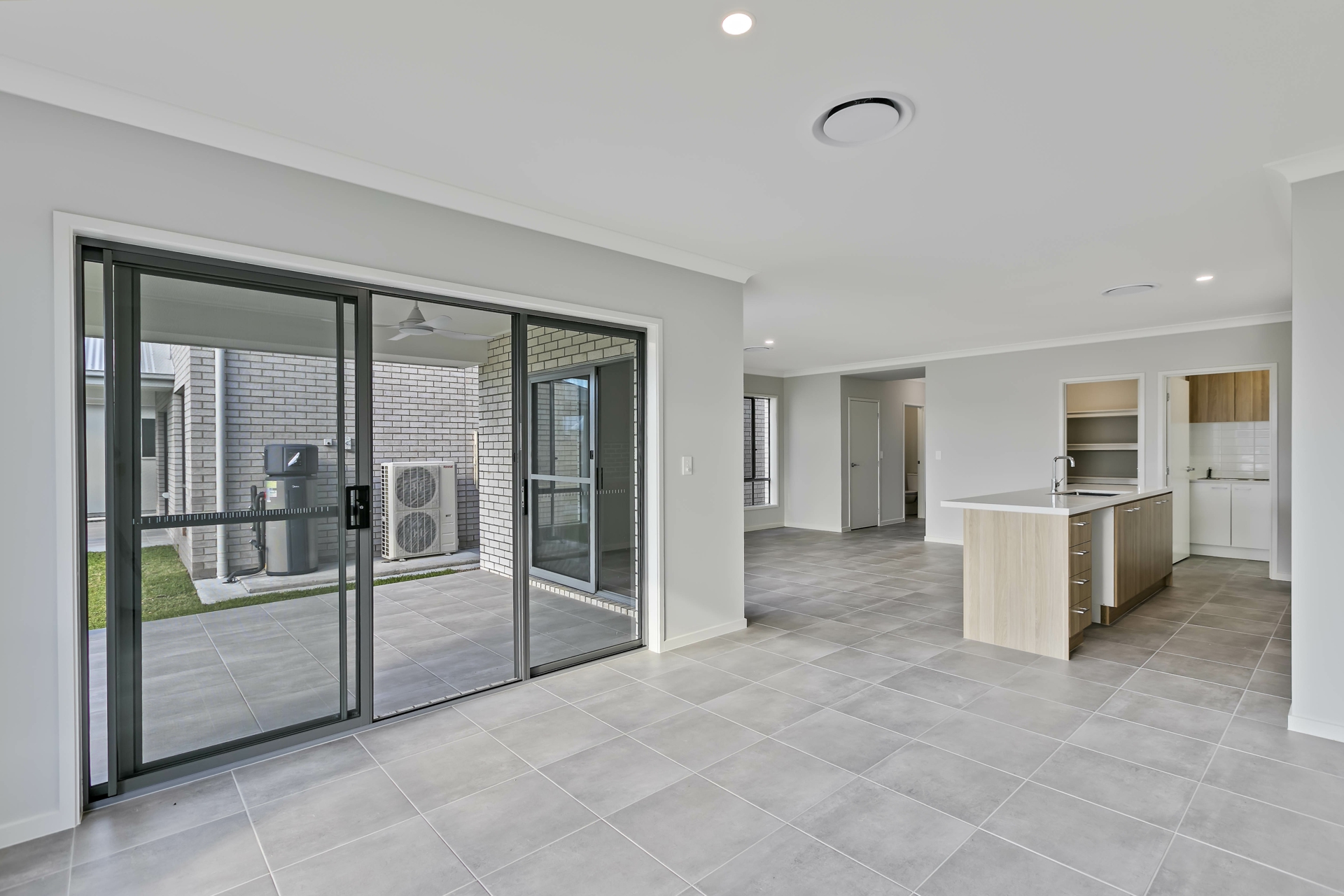 9 Sunny Street, PALMVIEW