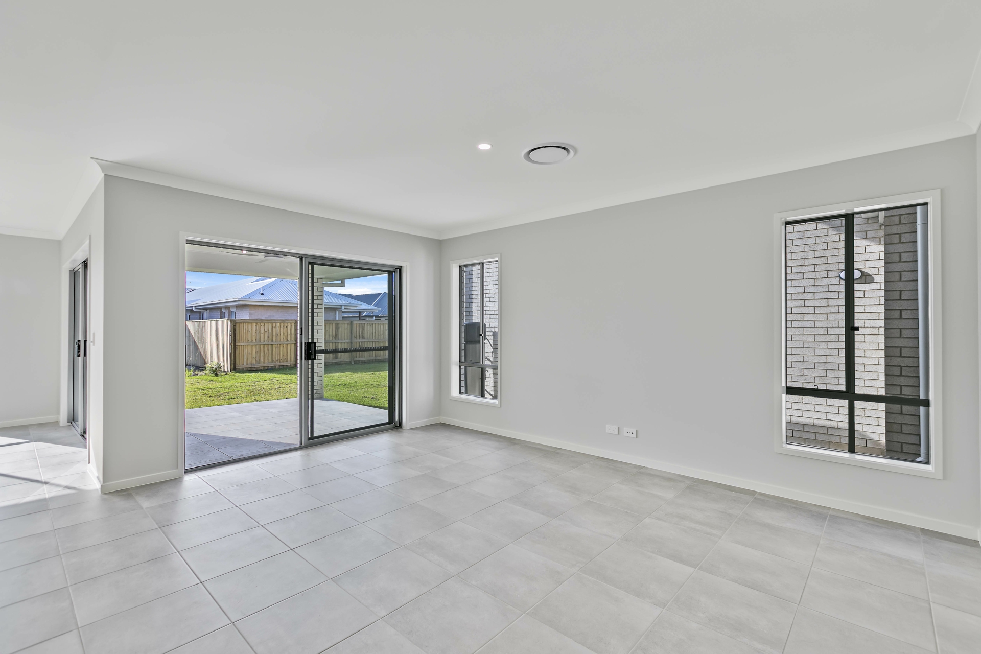 9 Sunny Street, PALMVIEW