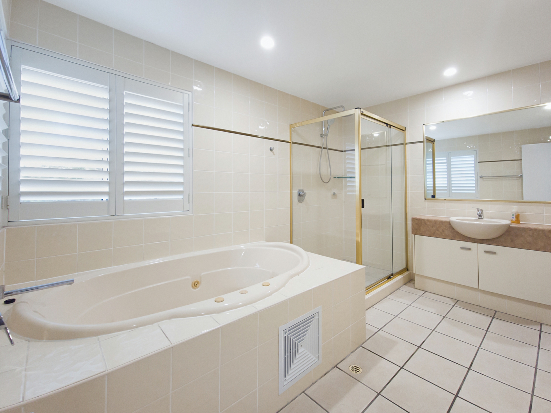 31/140-144 Alexandra Parade, ALEXANDRA HEADLAND