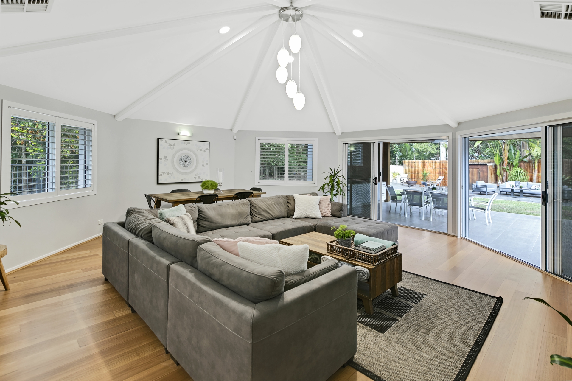 10 Gymea Court, MOUNTAIN CREEK