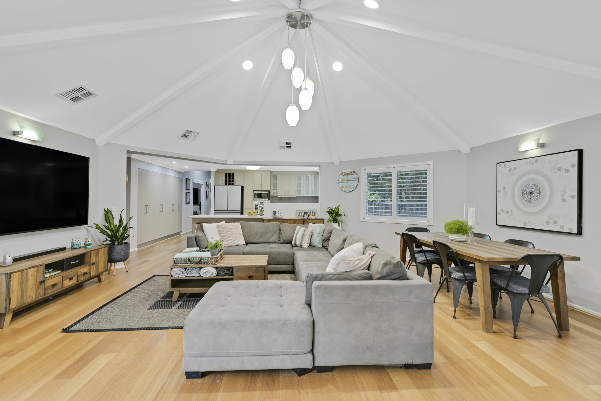 10 Gymea Court, MOUNTAIN CREEK
