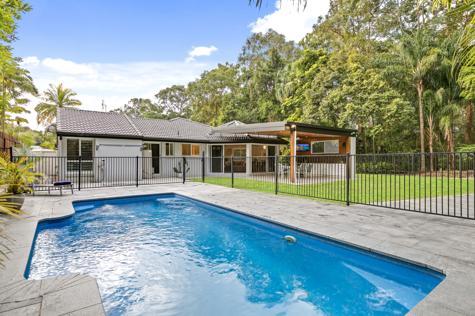 10 Gymea Court, MOUNTAIN CREEK