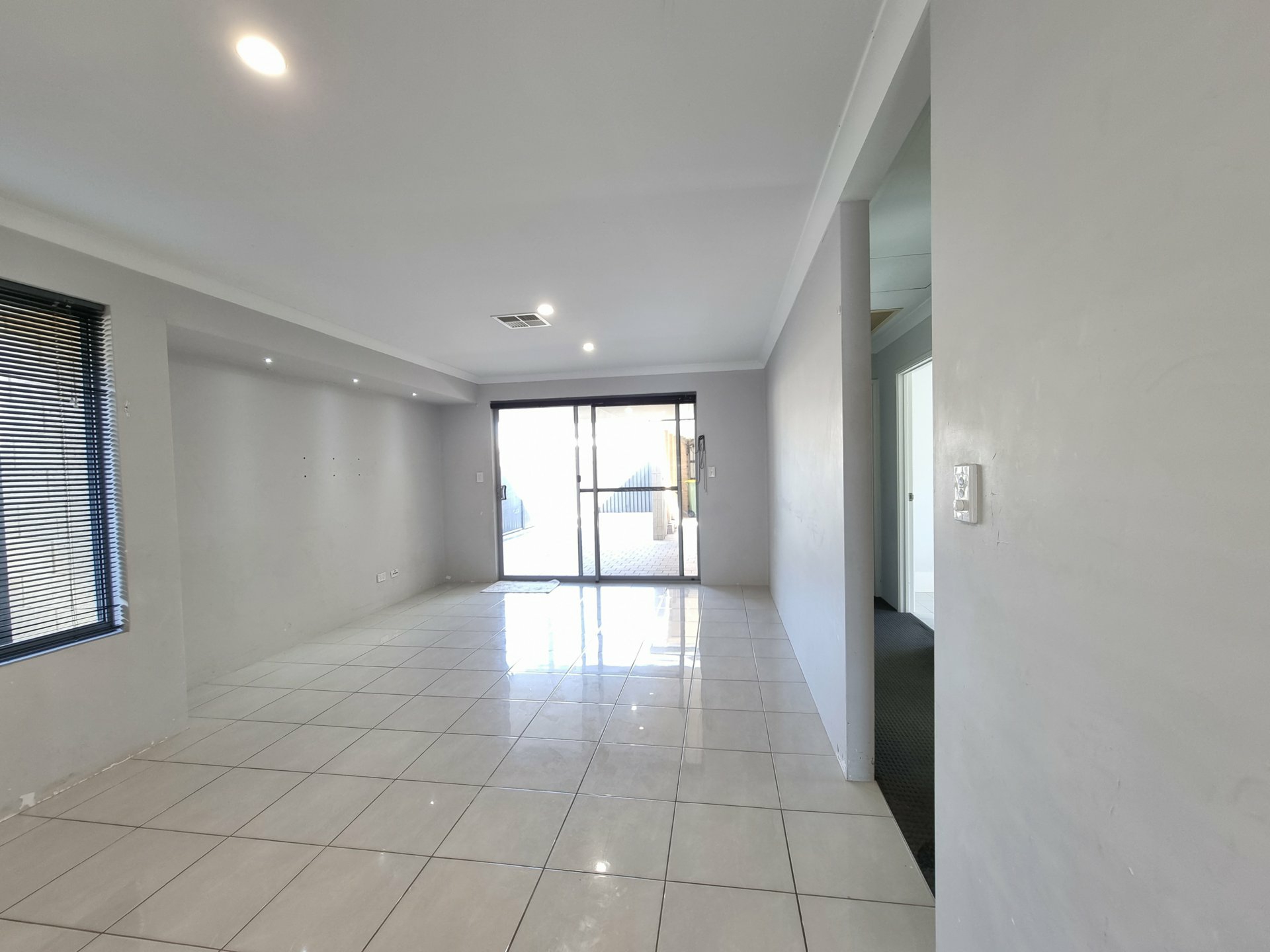 45 Gracefield Boulevard — photo 8 of 16