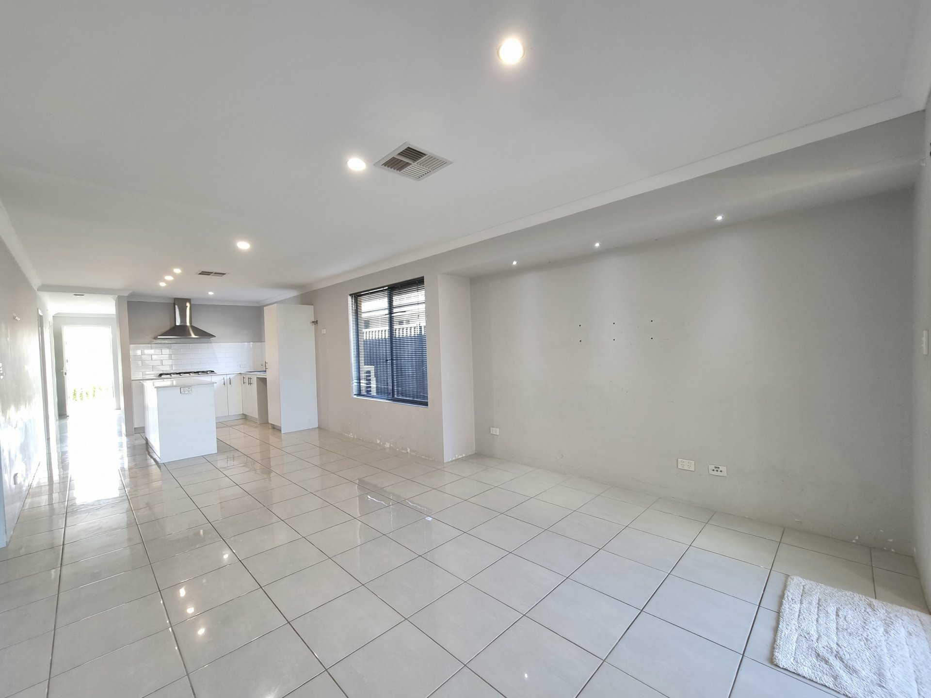 45 Gracefield Boulevard — photo 9 of 16