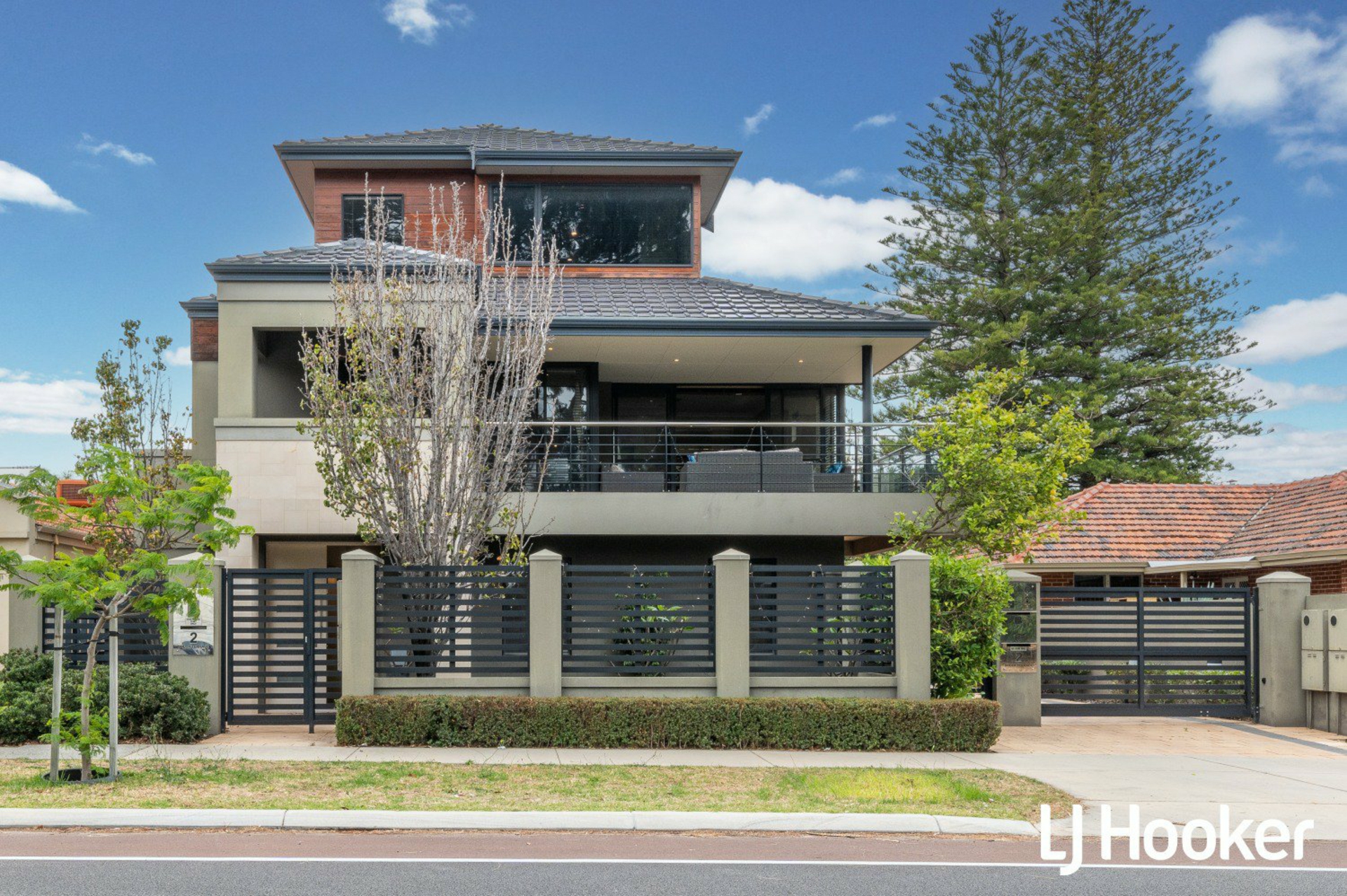 2A South Terrace, COMO