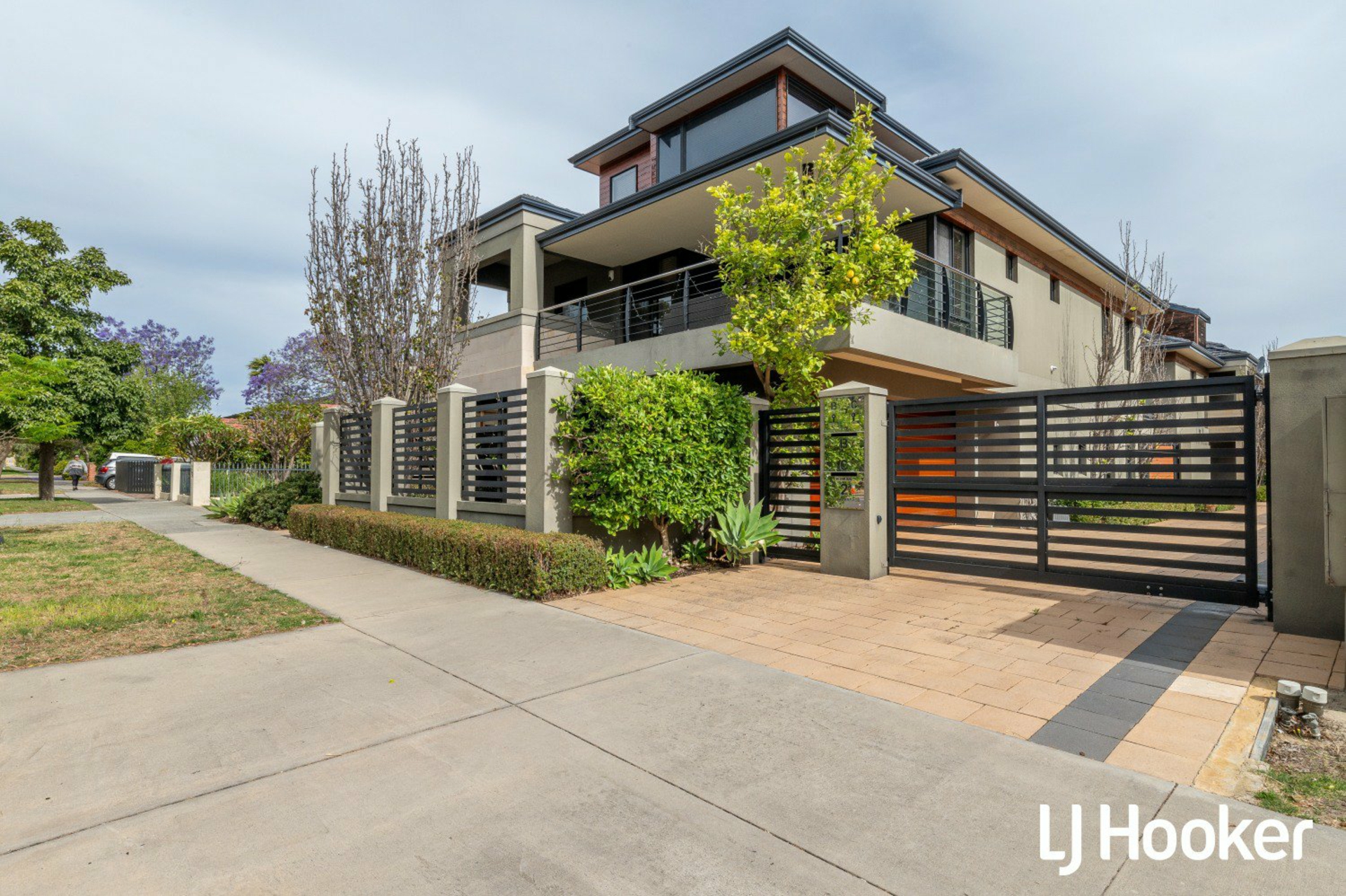 2A South Terrace, COMO
