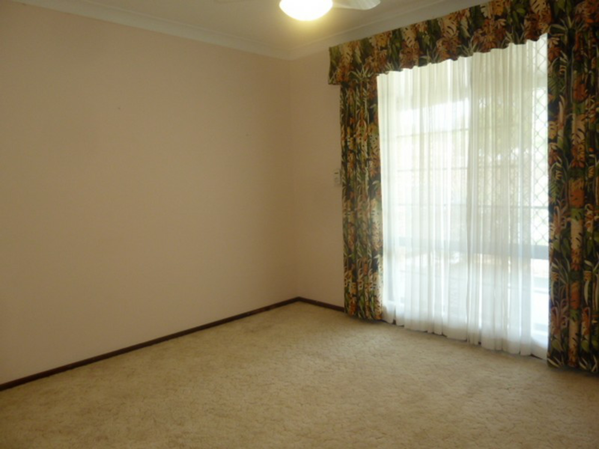 39 Ravenhill Road, THORNLIE