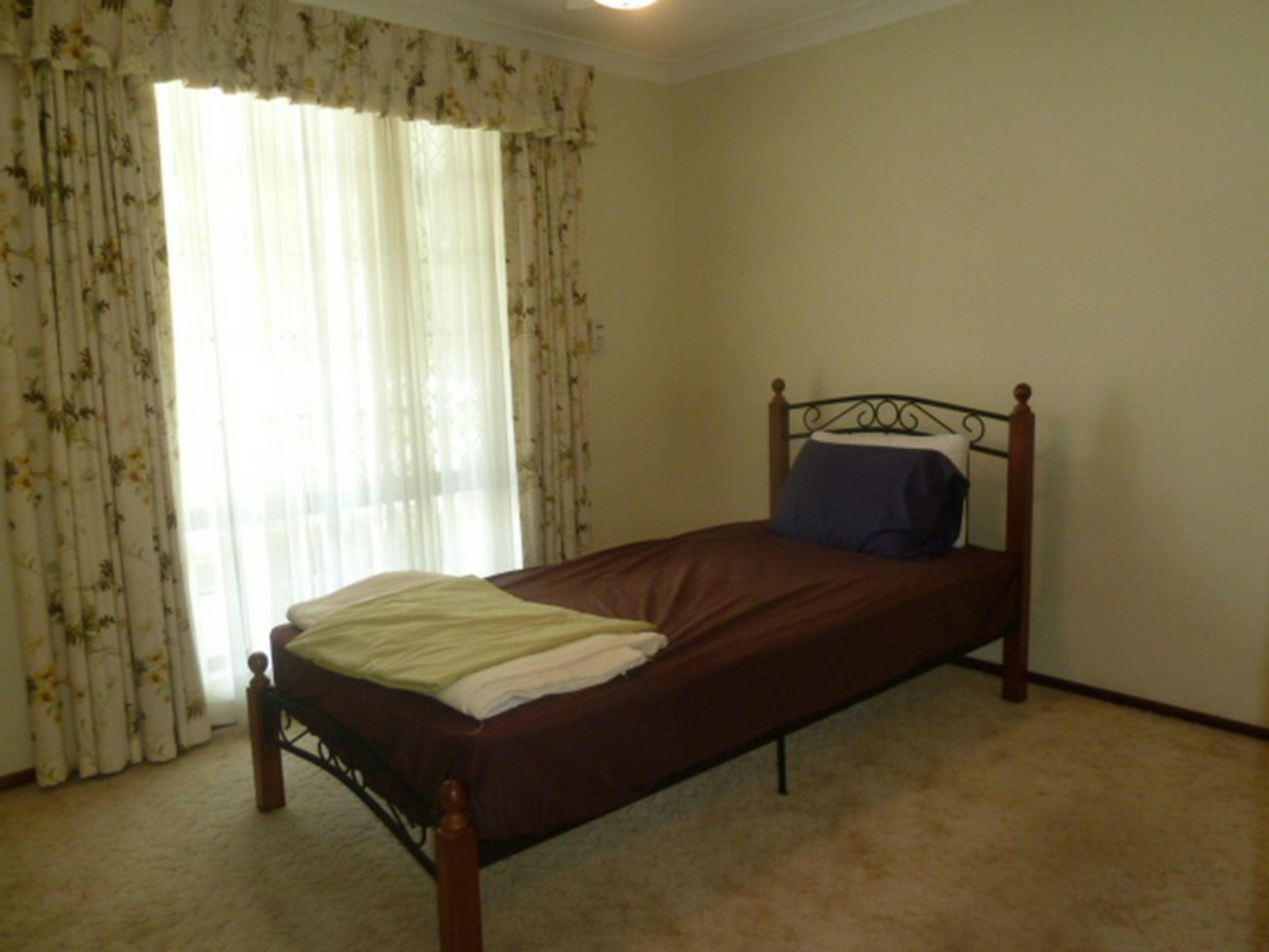 39 Ravenhill Road, THORNLIE