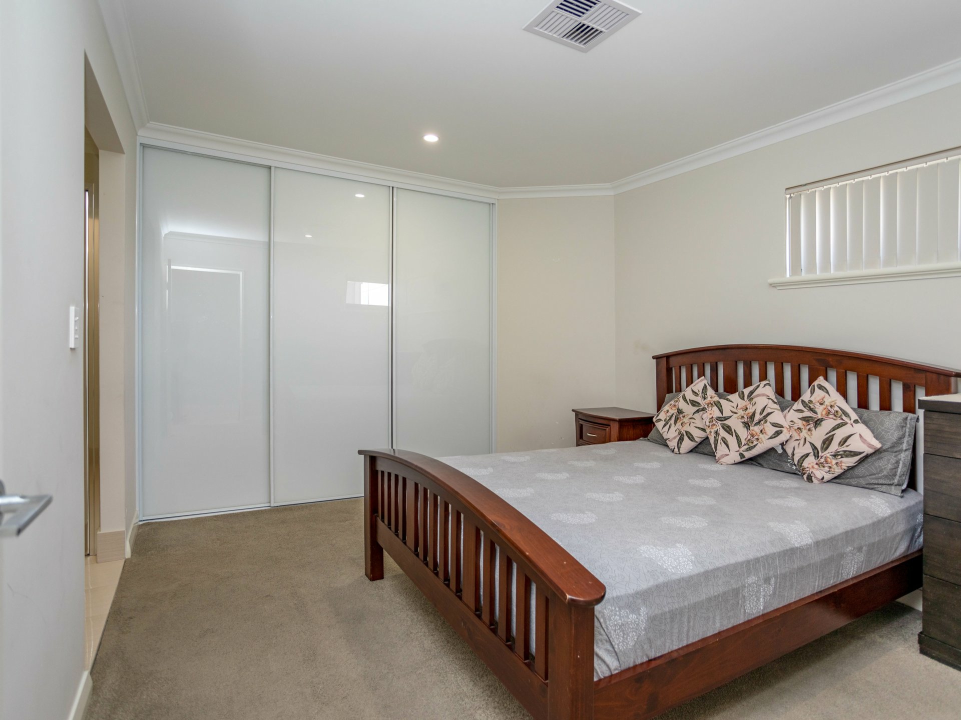 12A Nicholson Road, BECKENHAM