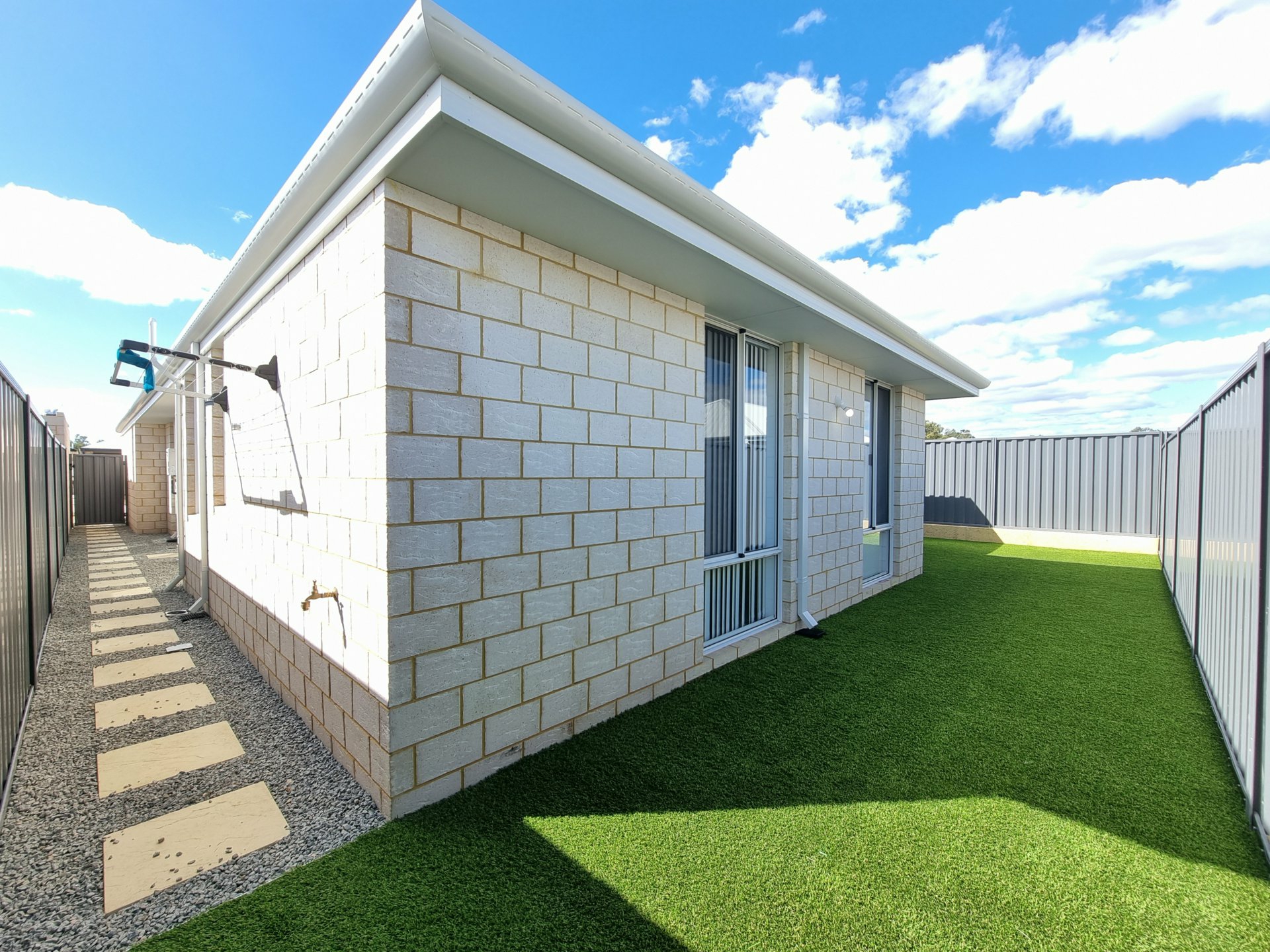 4 Handler Way, FORRESTDALE