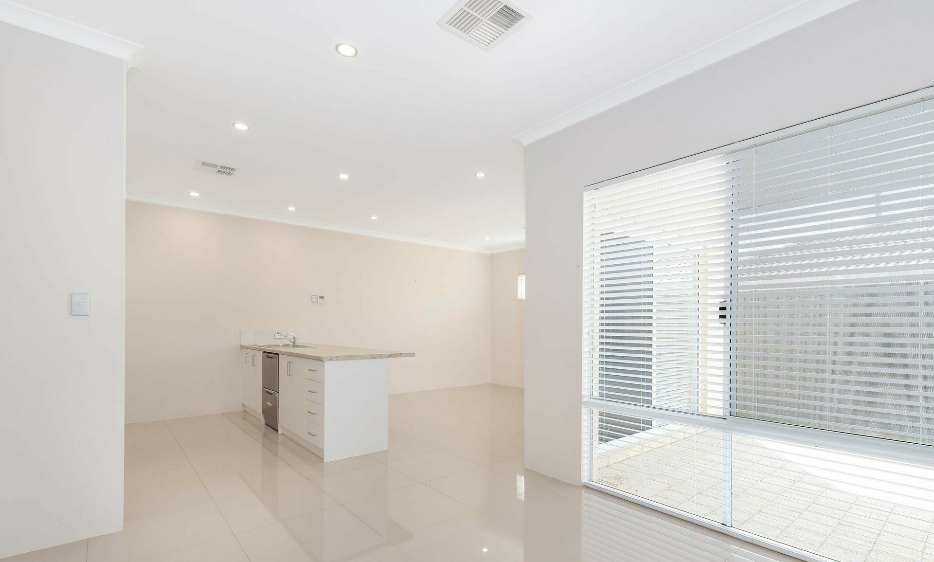 6 Cowes Street — photo 5 of 6