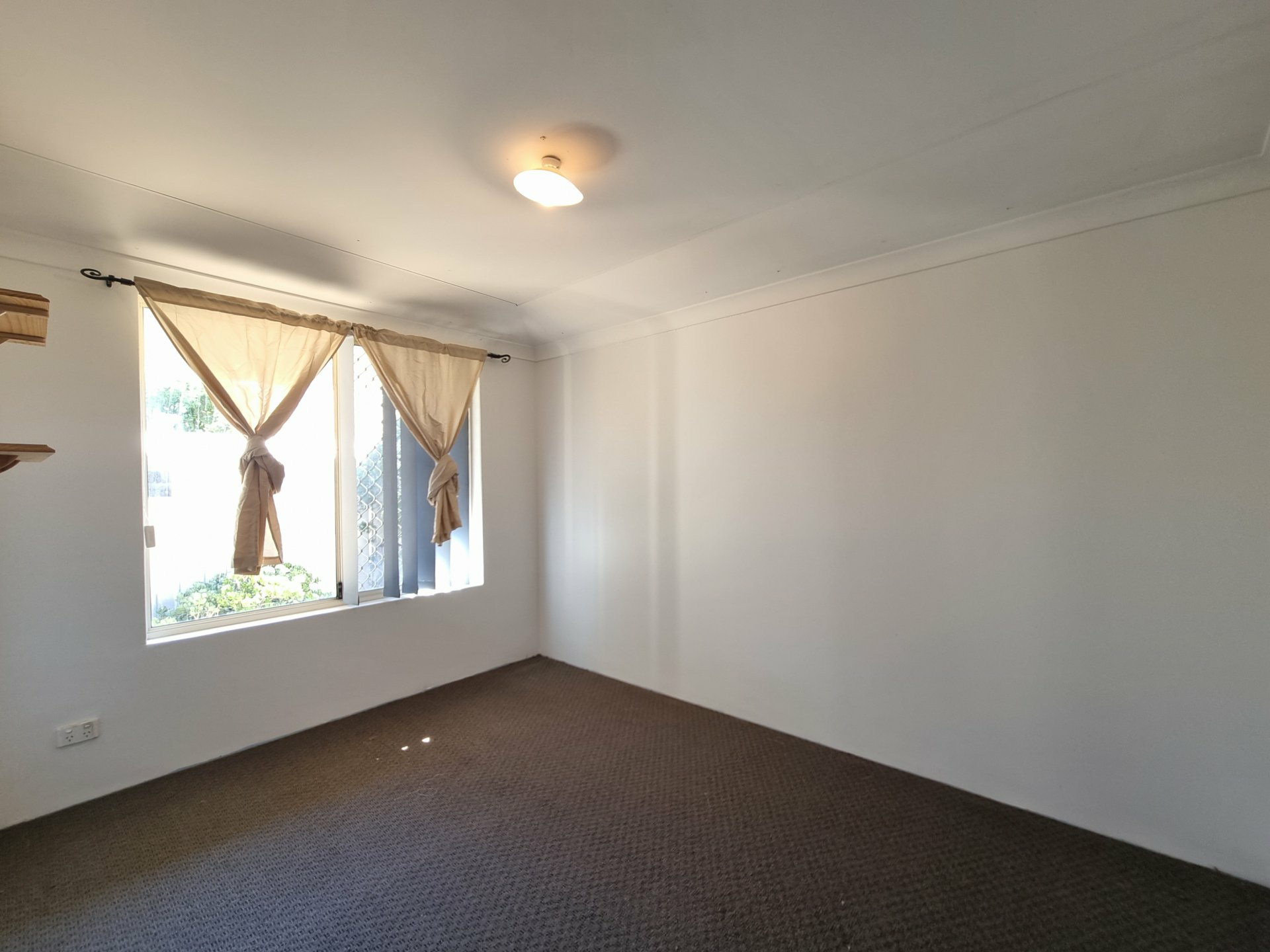 35 Eastwood Parade — photo 14 of 21