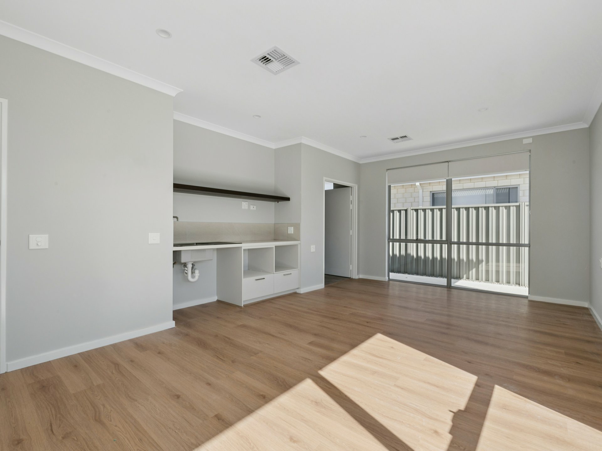 13 Slender Way — photo 18 of 30