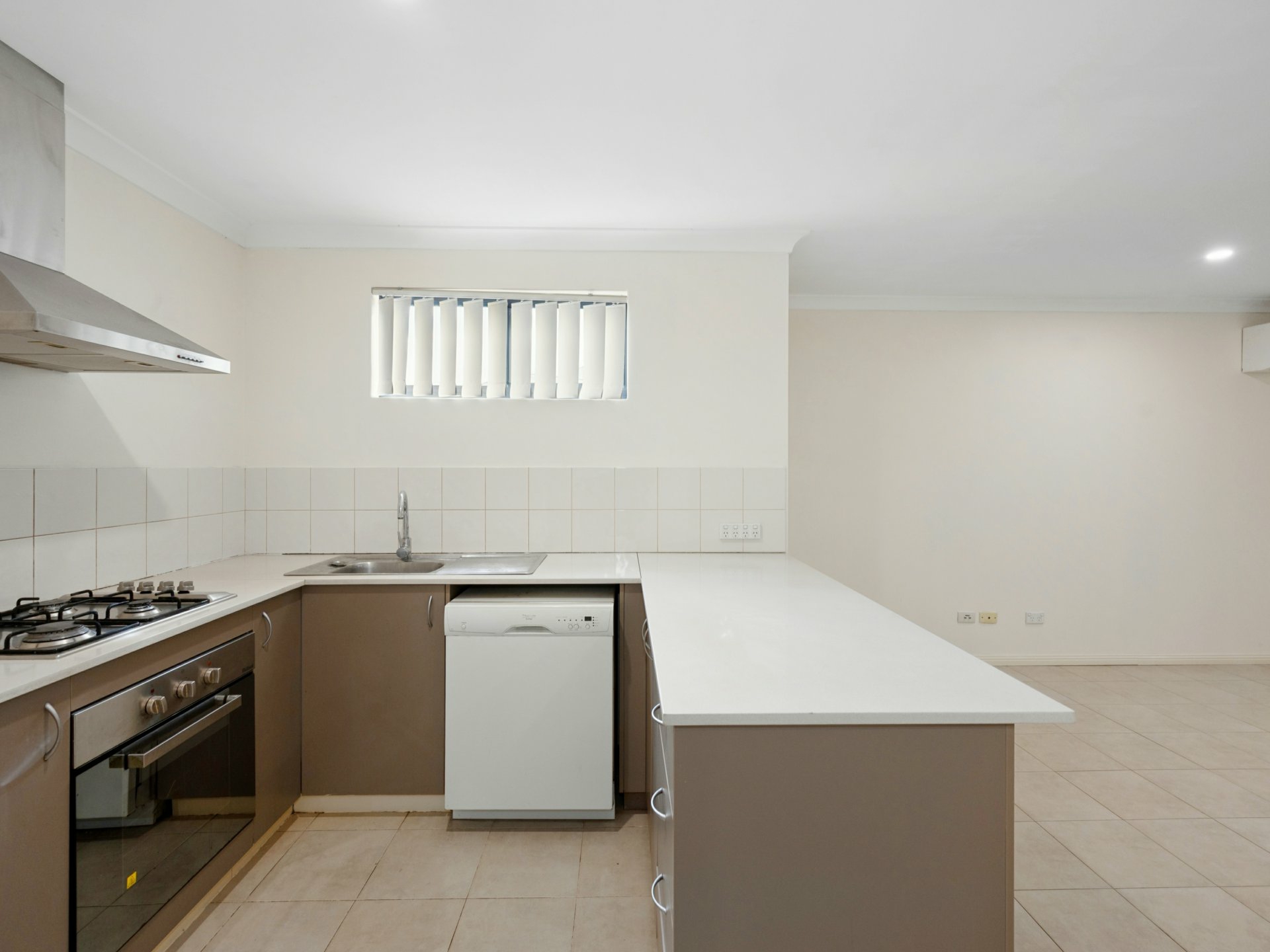 23 Lakey Street — photo 14 of 20