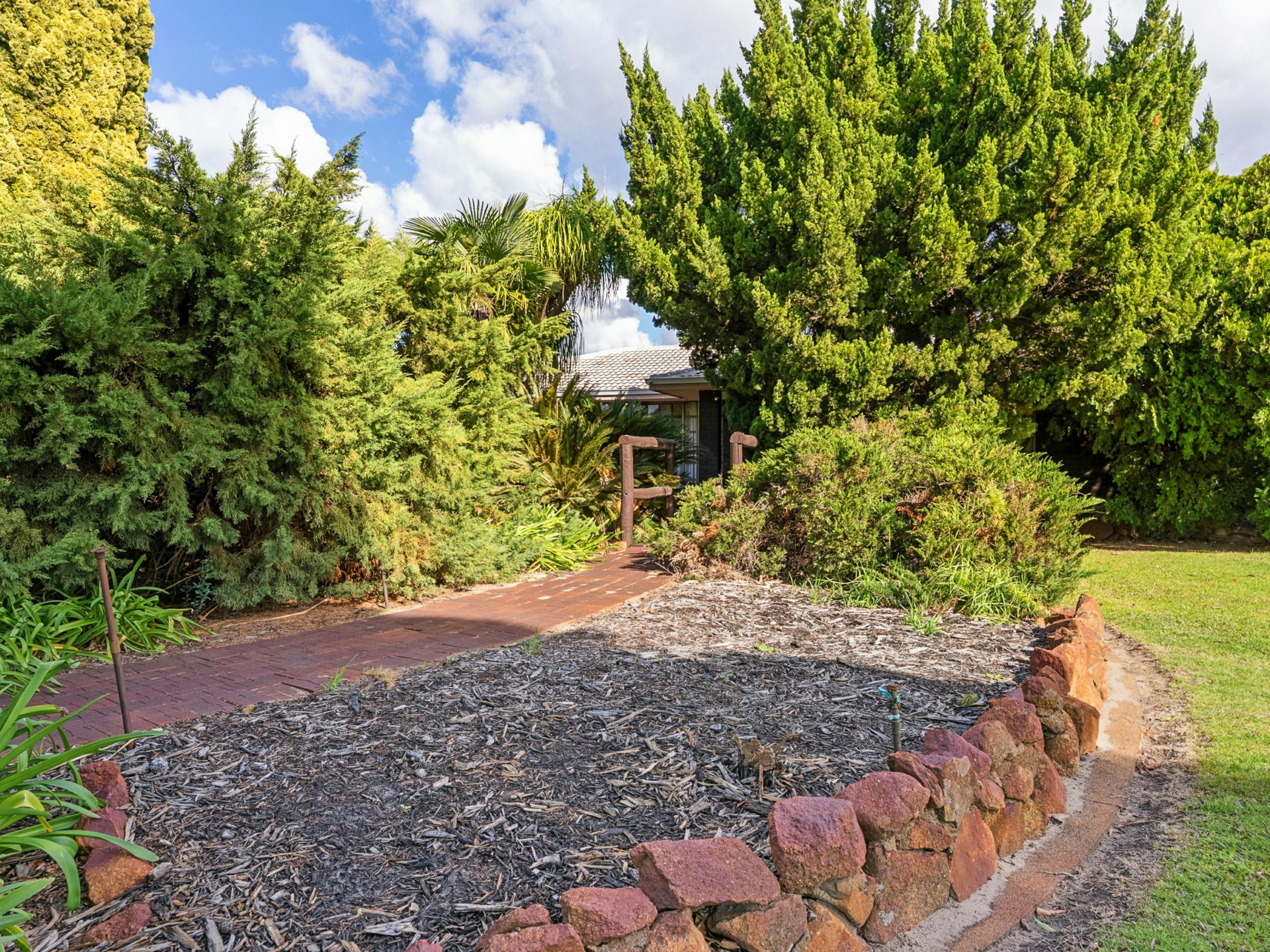 43 Bullfinch Street — photo 2 of 30