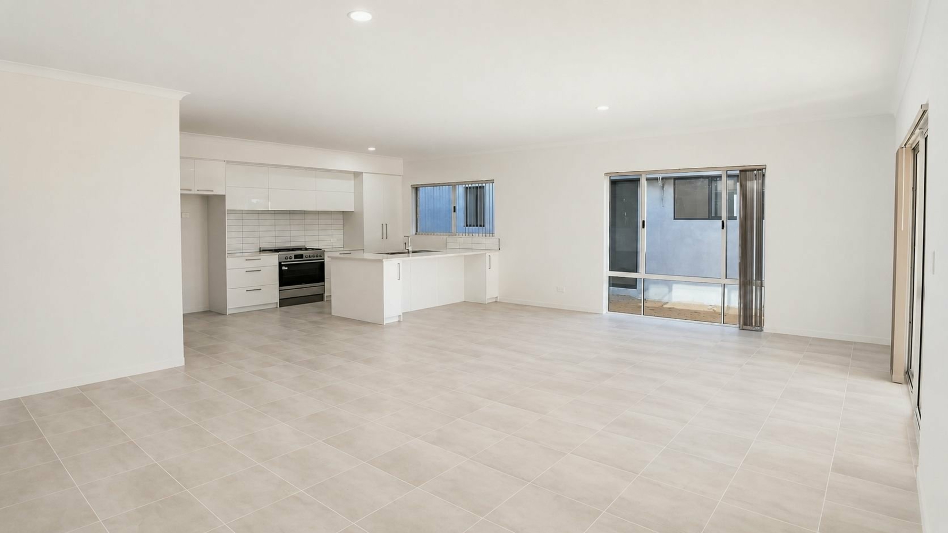 7 Pinnacles Street — photo 9 of 14