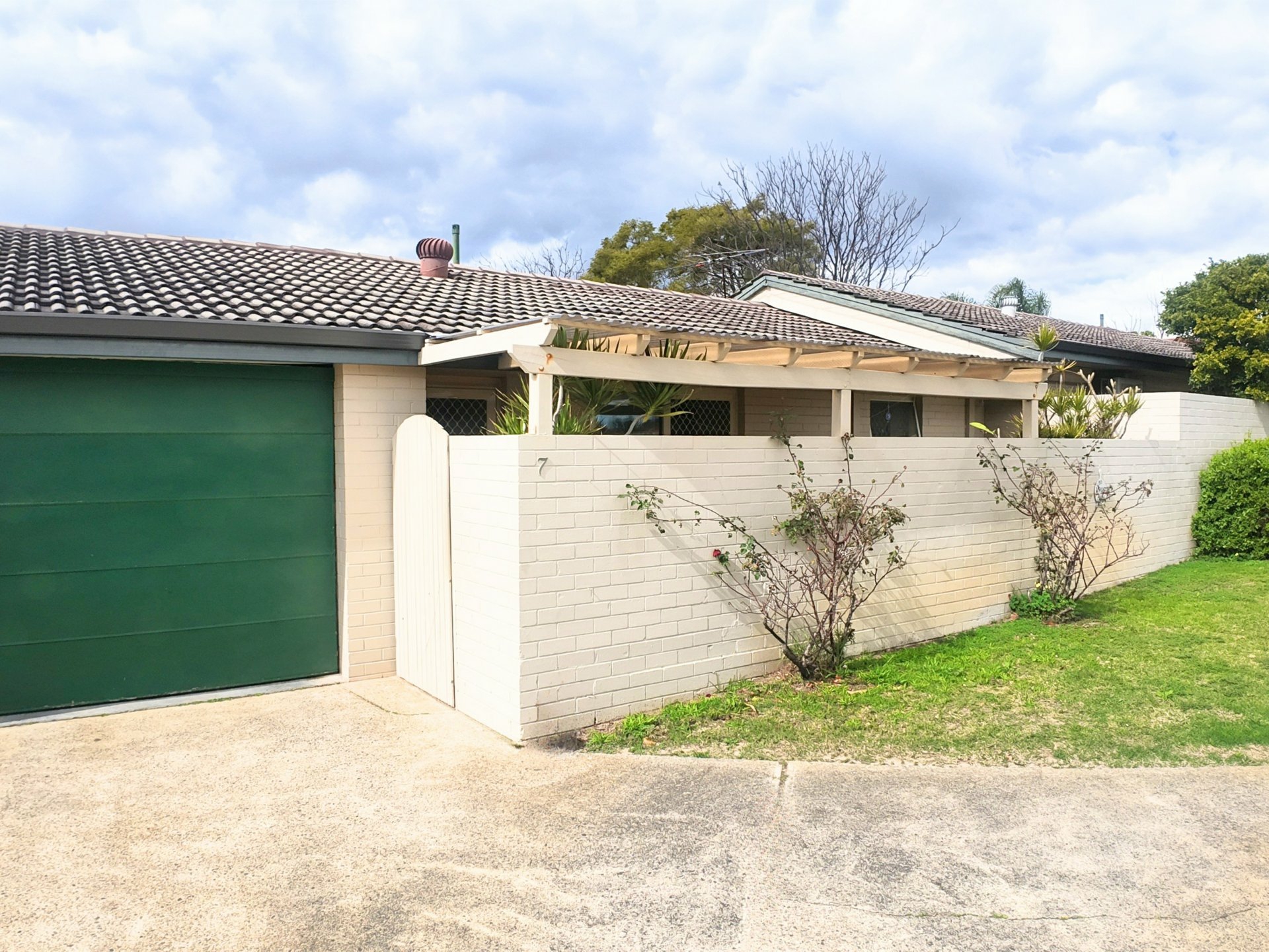 7/5 Colby Way — photo from LJ Hooker Harrisdale