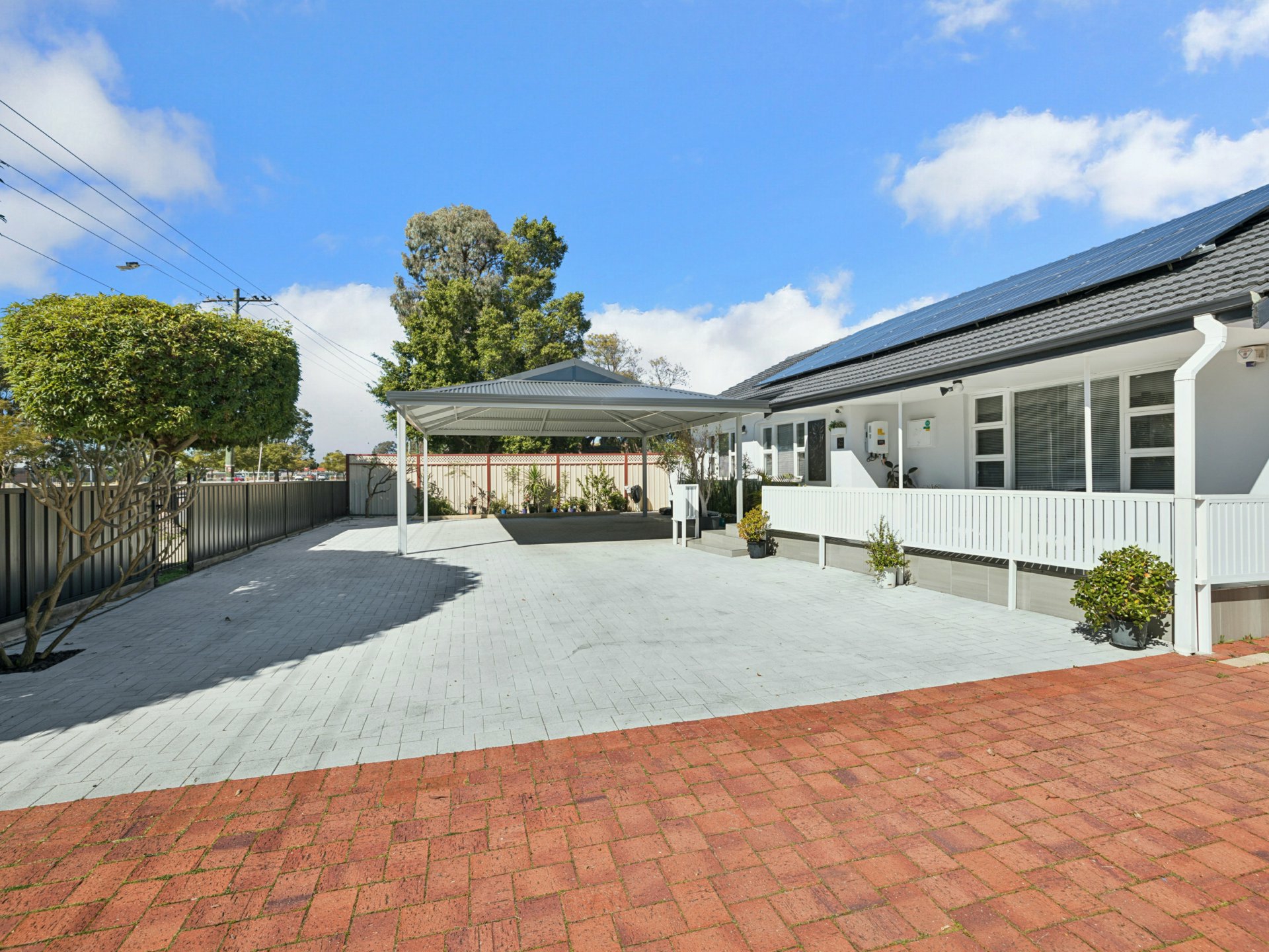 29 Thornlie Avenue — photo 2 of 30