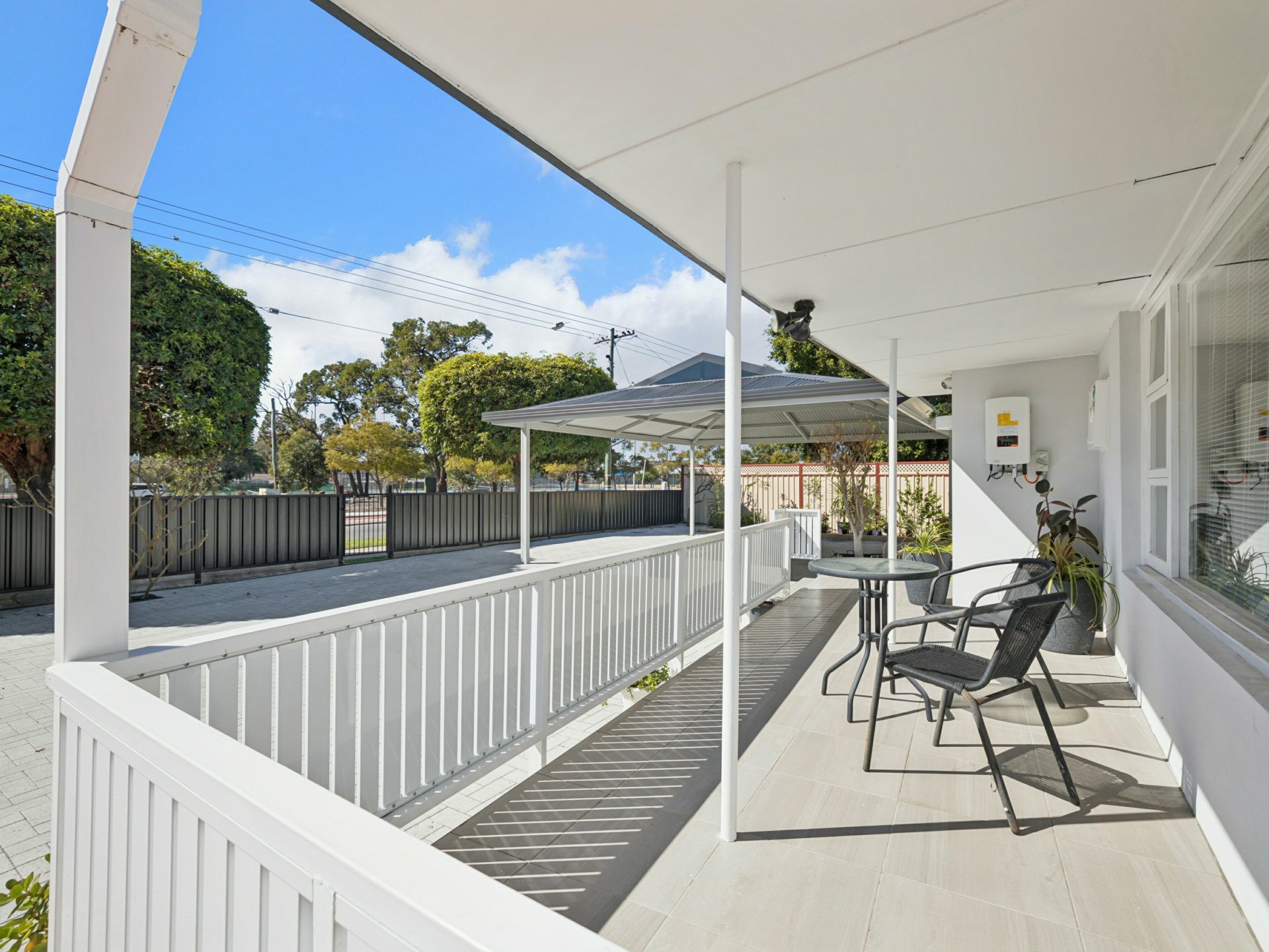 29 Thornlie Avenue — photo 5 of 30