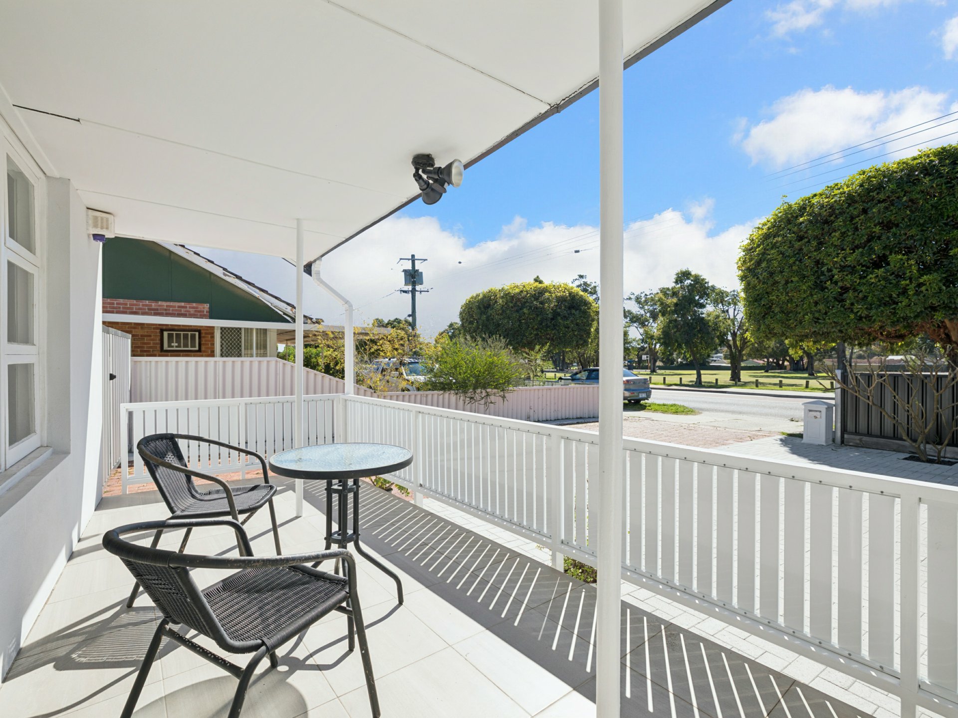 29 Thornlie Avenue — photo 7 of 30