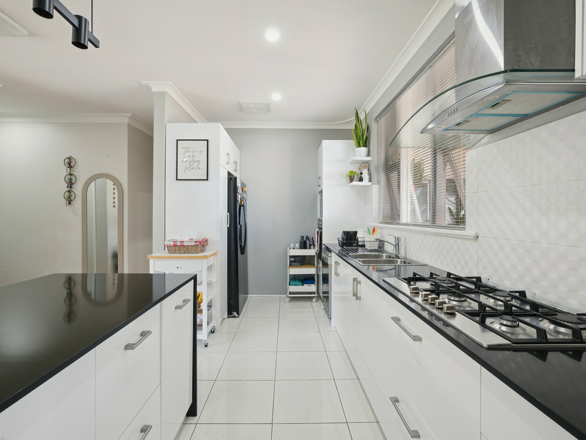 29 Thornlie Avenue — photo 16 of 30