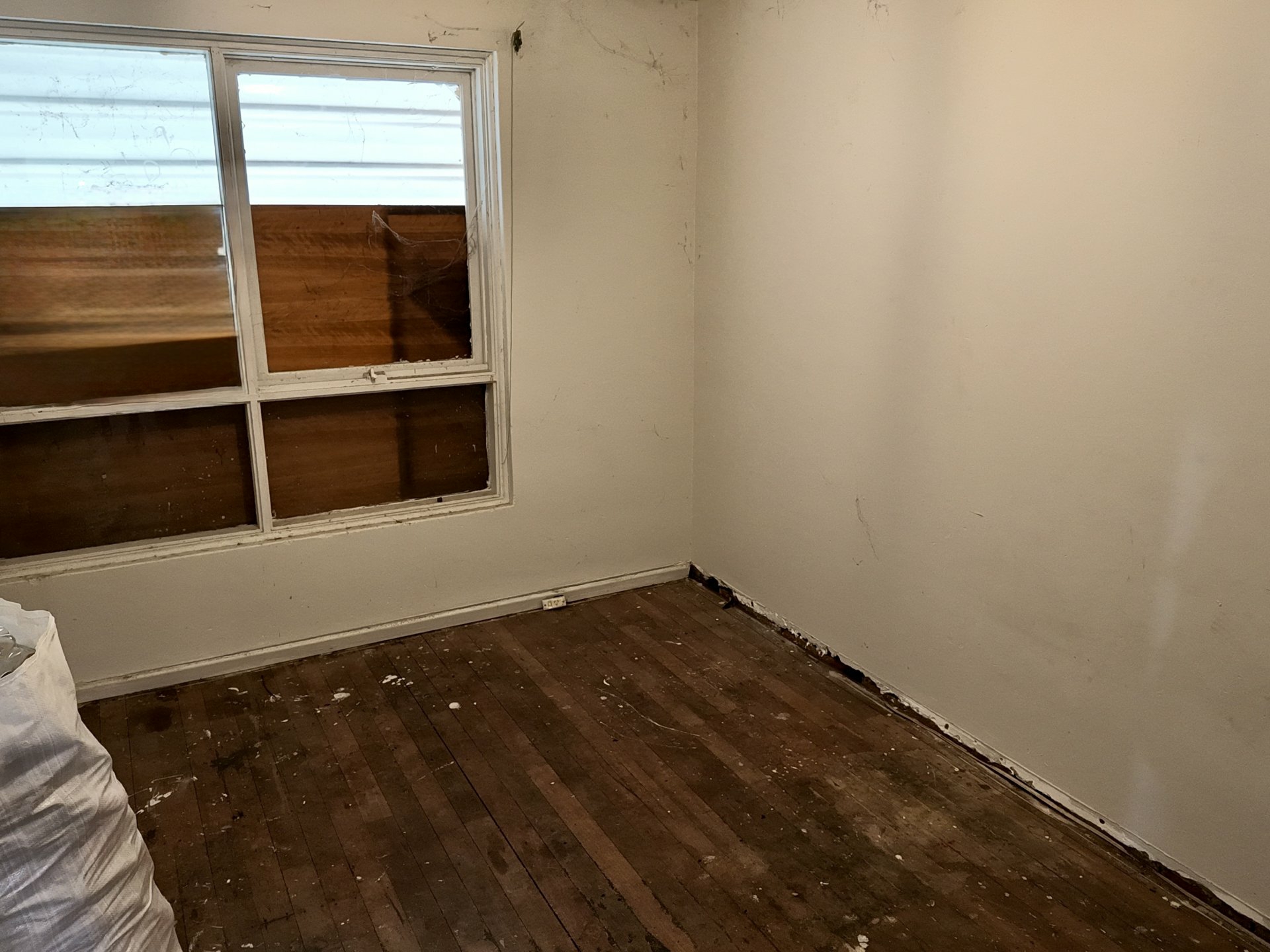 84 Streich Avenue — photo 7 of 12