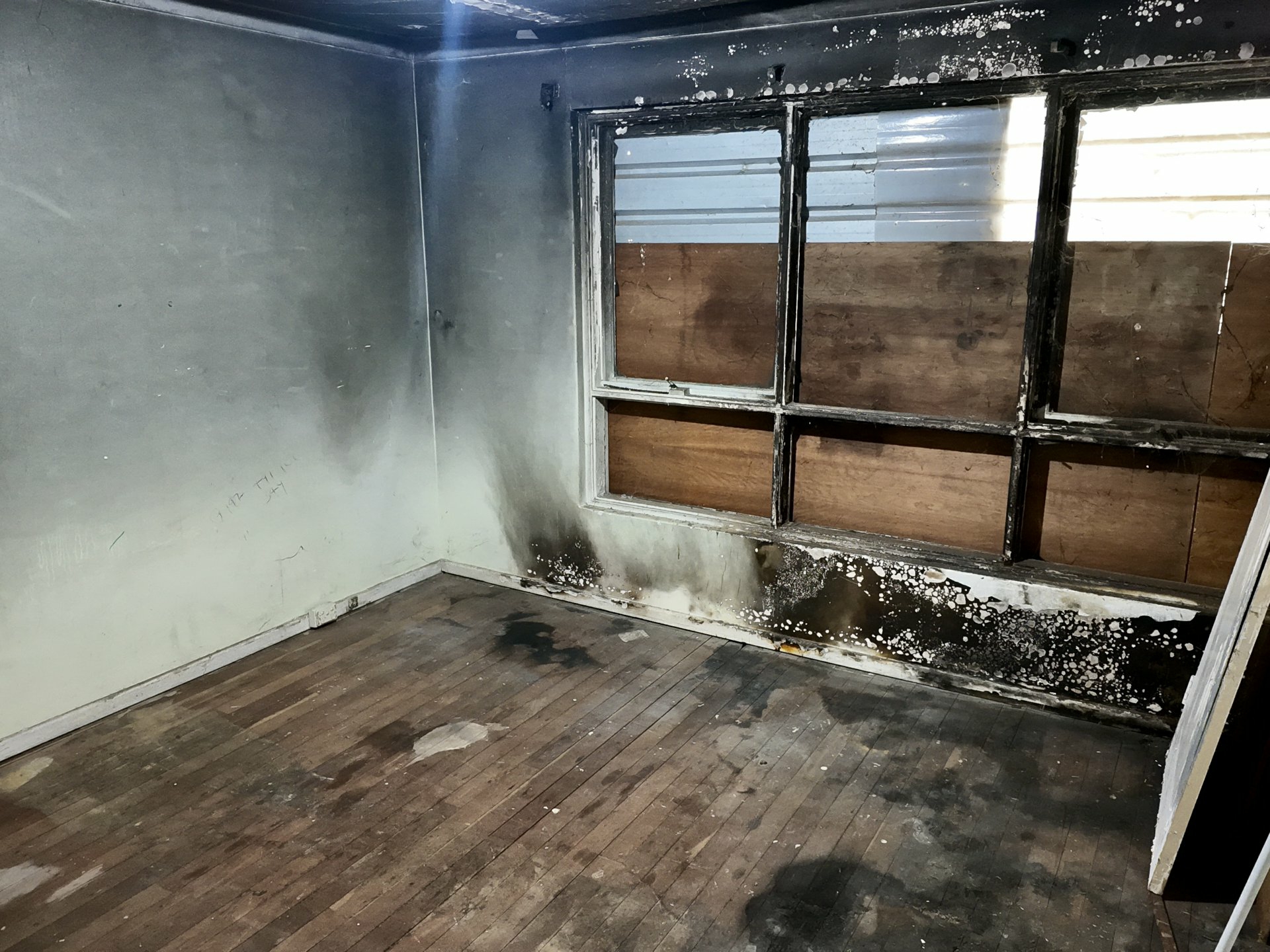 84 Streich Avenue — photo 9 of 12