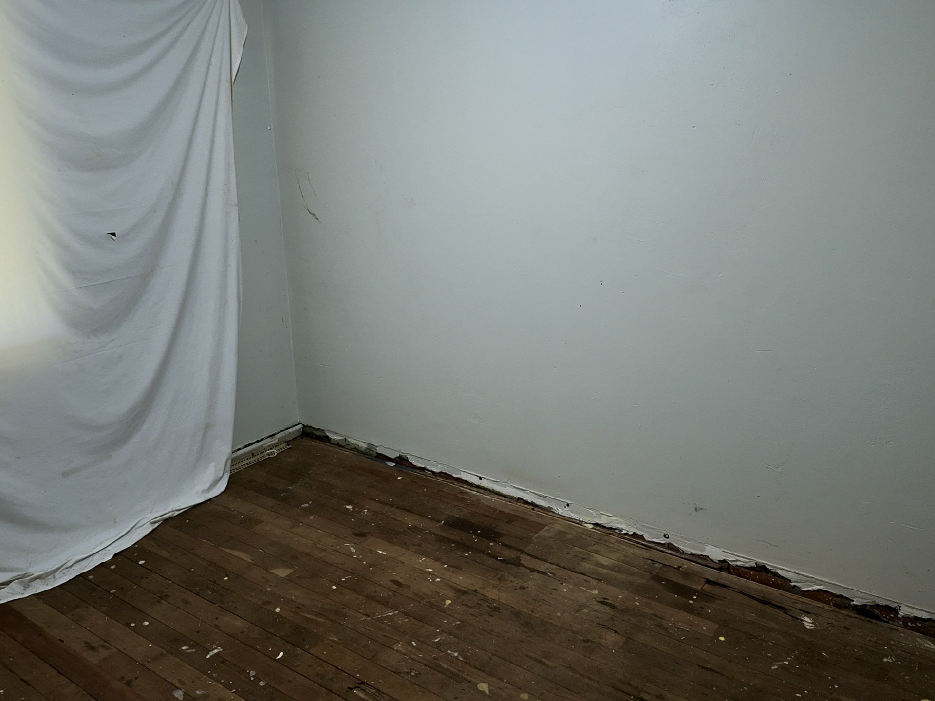 84 Streich Avenue — photo 10 of 12