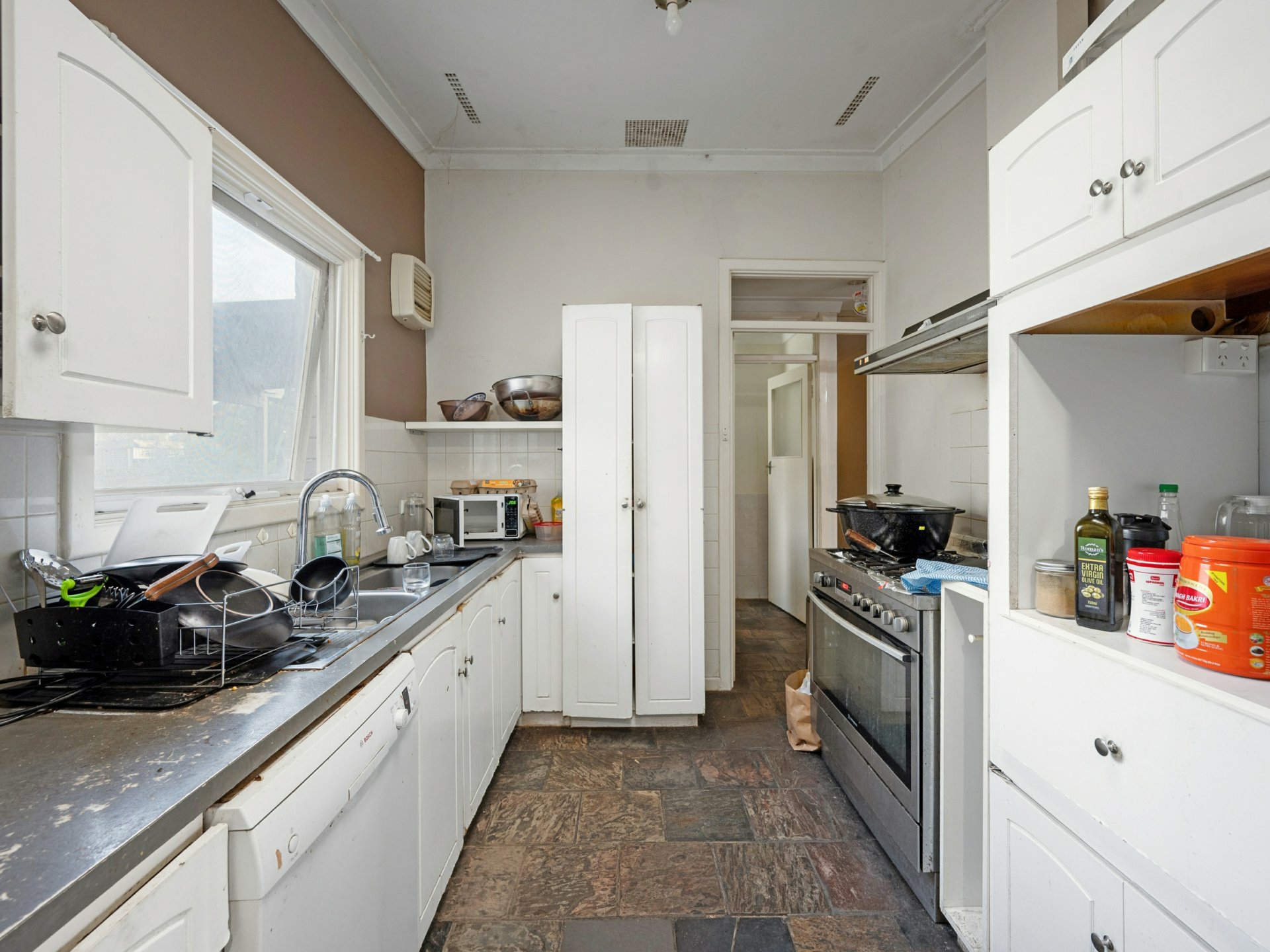 30 Edinbridge Road — photo 7 of 18