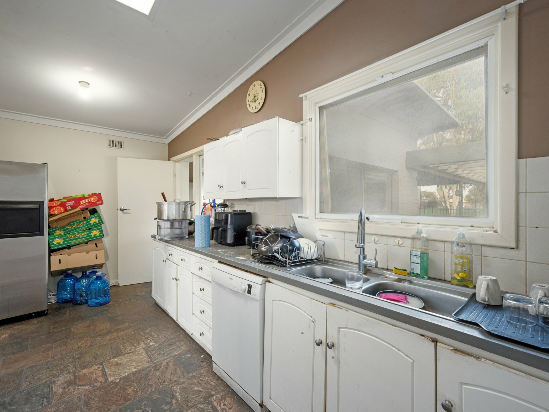 30 Edinbridge Road — photo 8 of 18