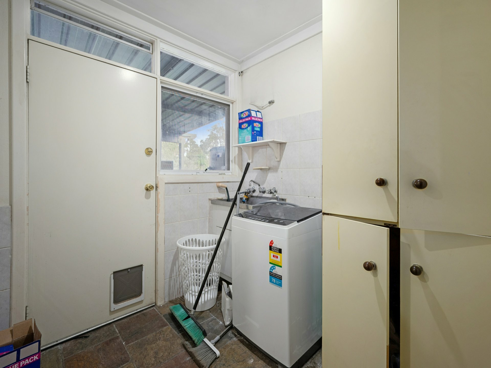30 Edinbridge Road — photo 10 of 18