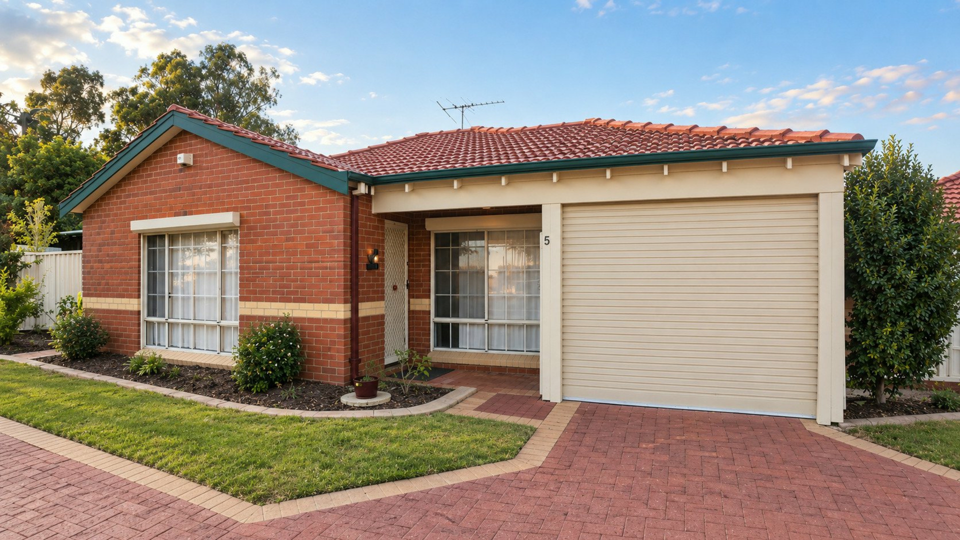 Gosnells, 6110 — photo 2 of 13