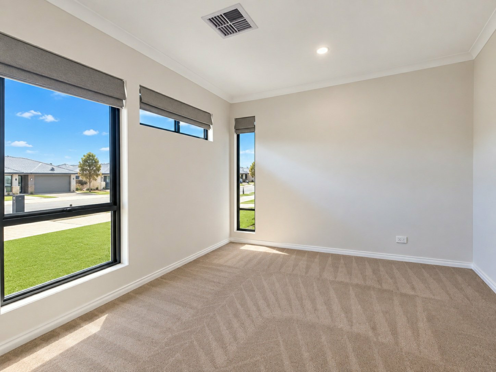 2 McGibbon Street — photo 4 of 20