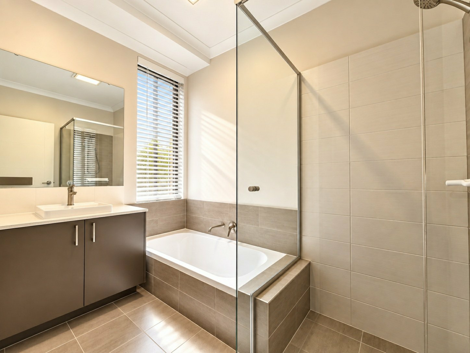 2 McGibbon Street — photo 18 of 20