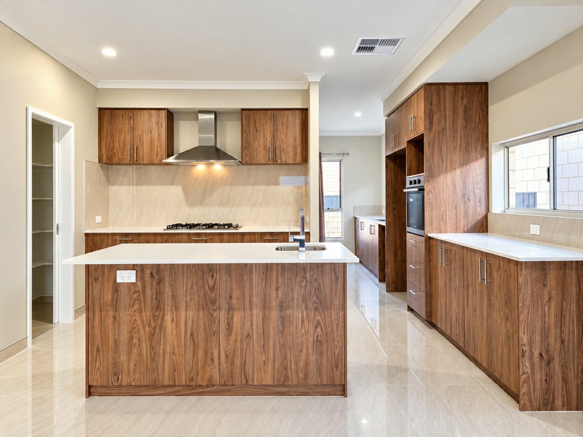 4 Stanley Street — photo 6 of 22