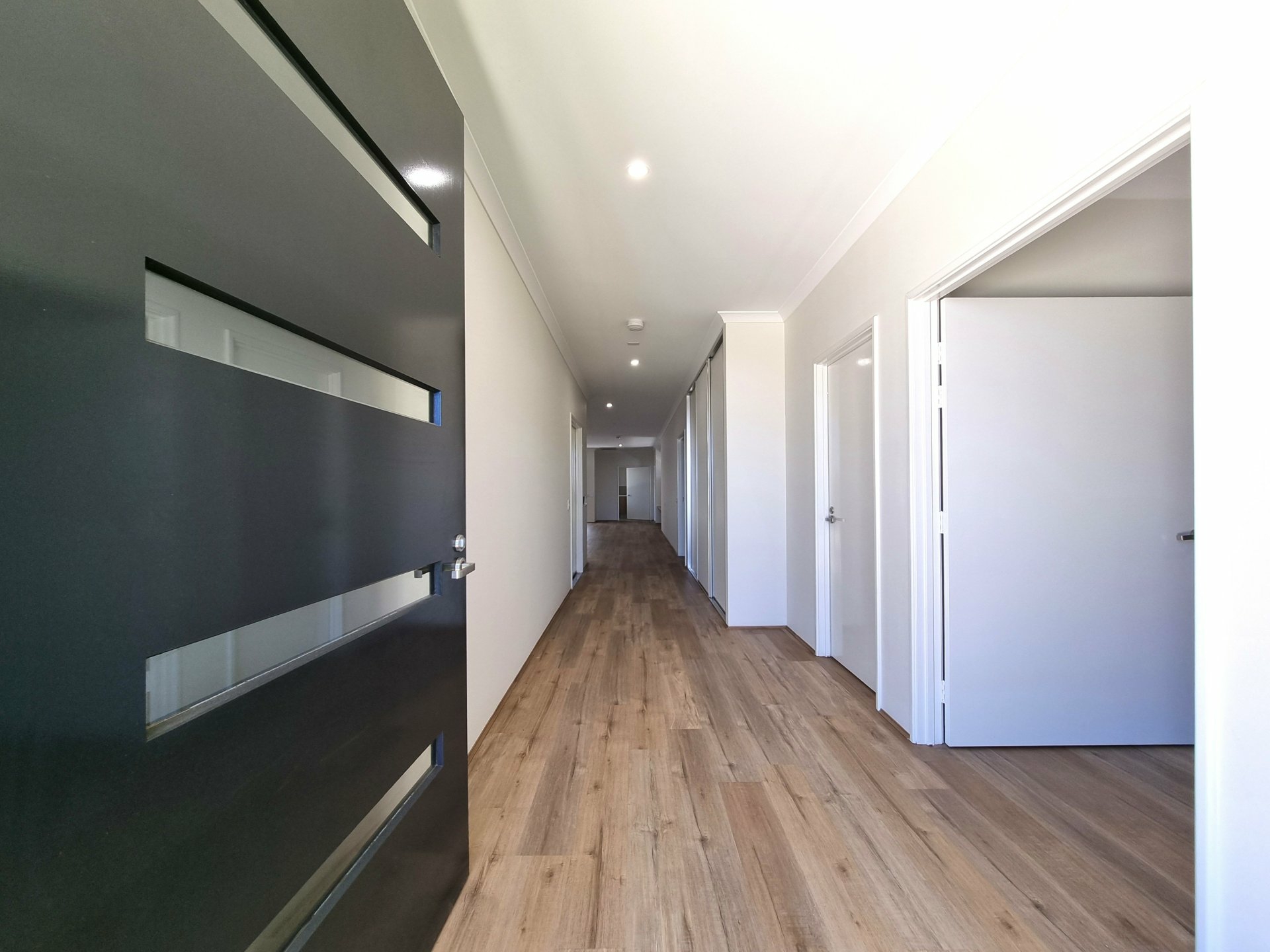 23 Lawrence Way — photo 3 of 21