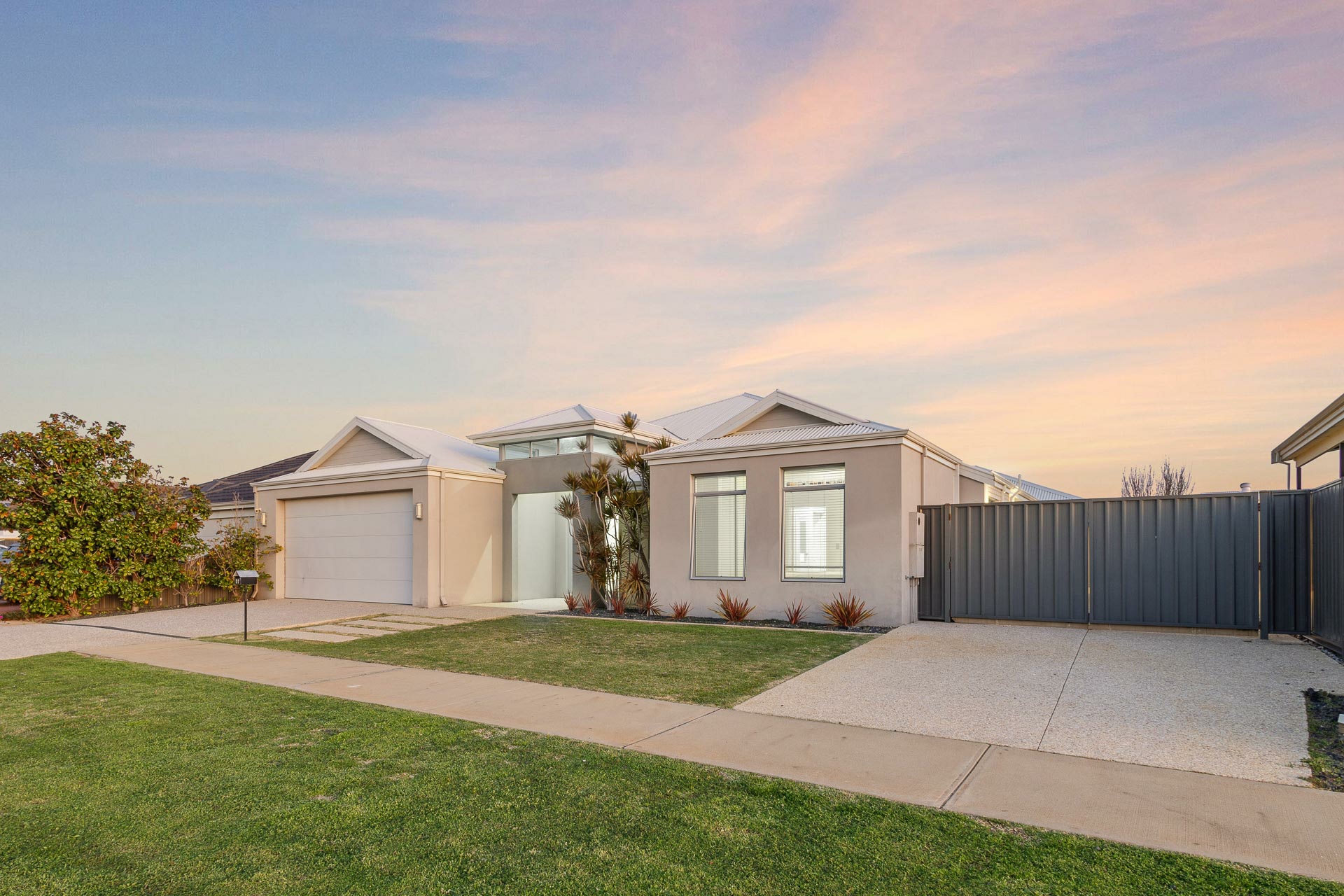 46 West Churchill Avenue, LAKE COOGEE