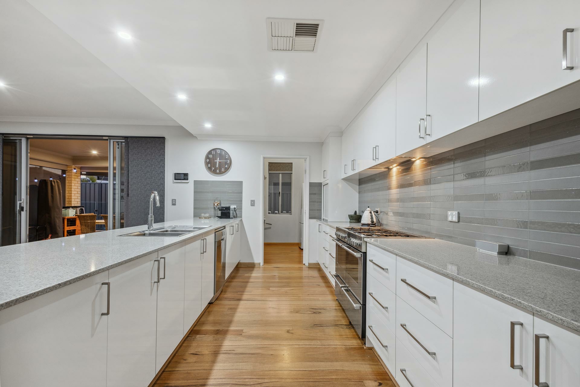 46 West Churchill Avenue, LAKE COOGEE