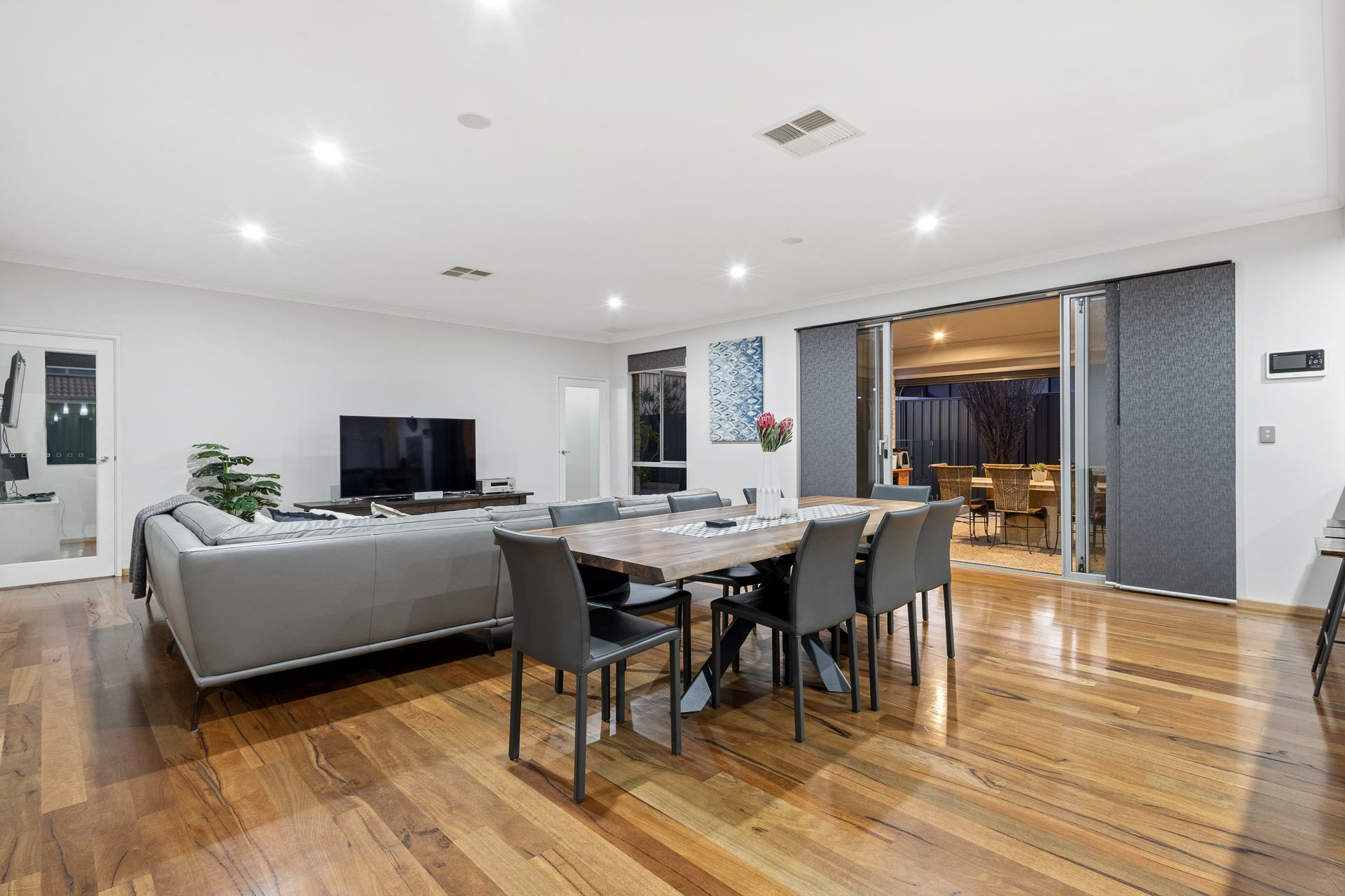 46 West Churchill Avenue, LAKE COOGEE