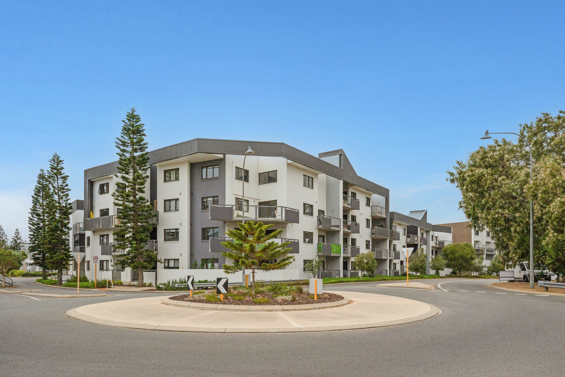 76/59 Breaksea Drive, NORTH COOGEE