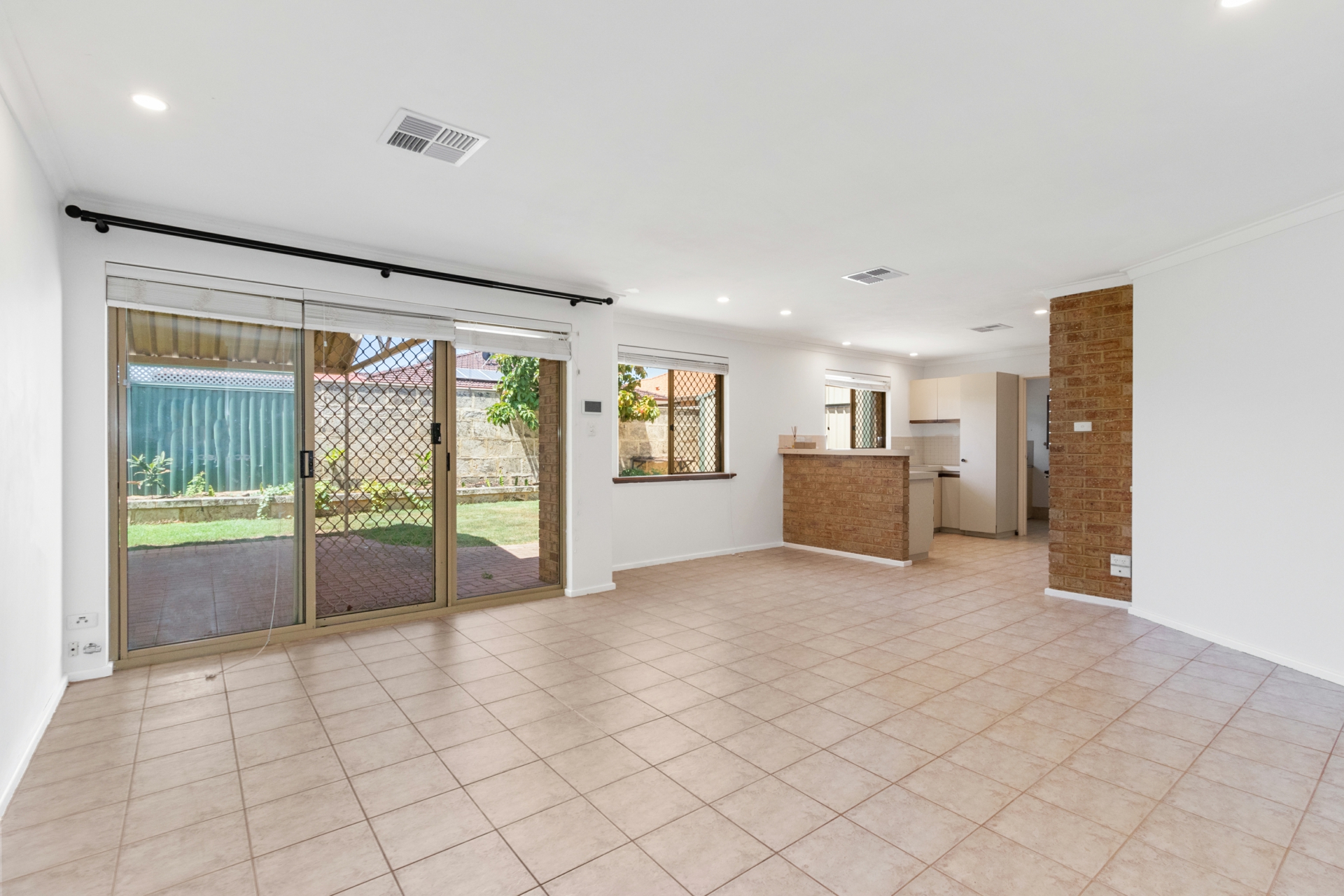 11 Lawson Place, LAKE COOGEE