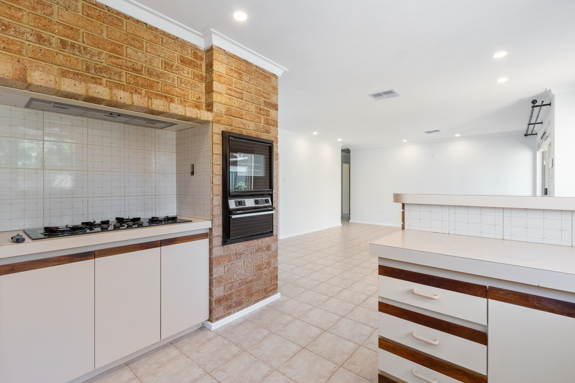 11 Lawson Place, LAKE COOGEE