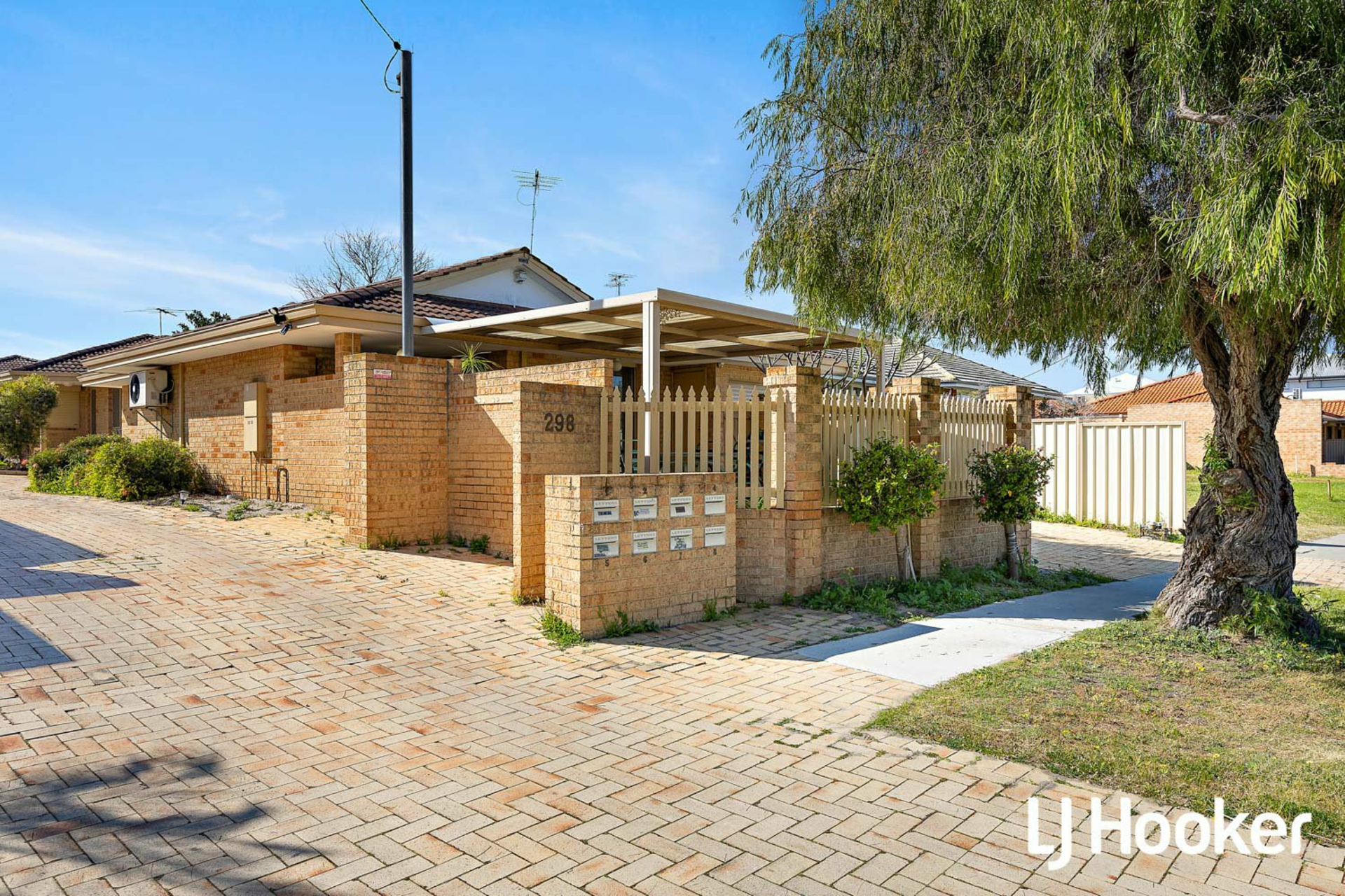 8 298 Albert Street, BALCATTA