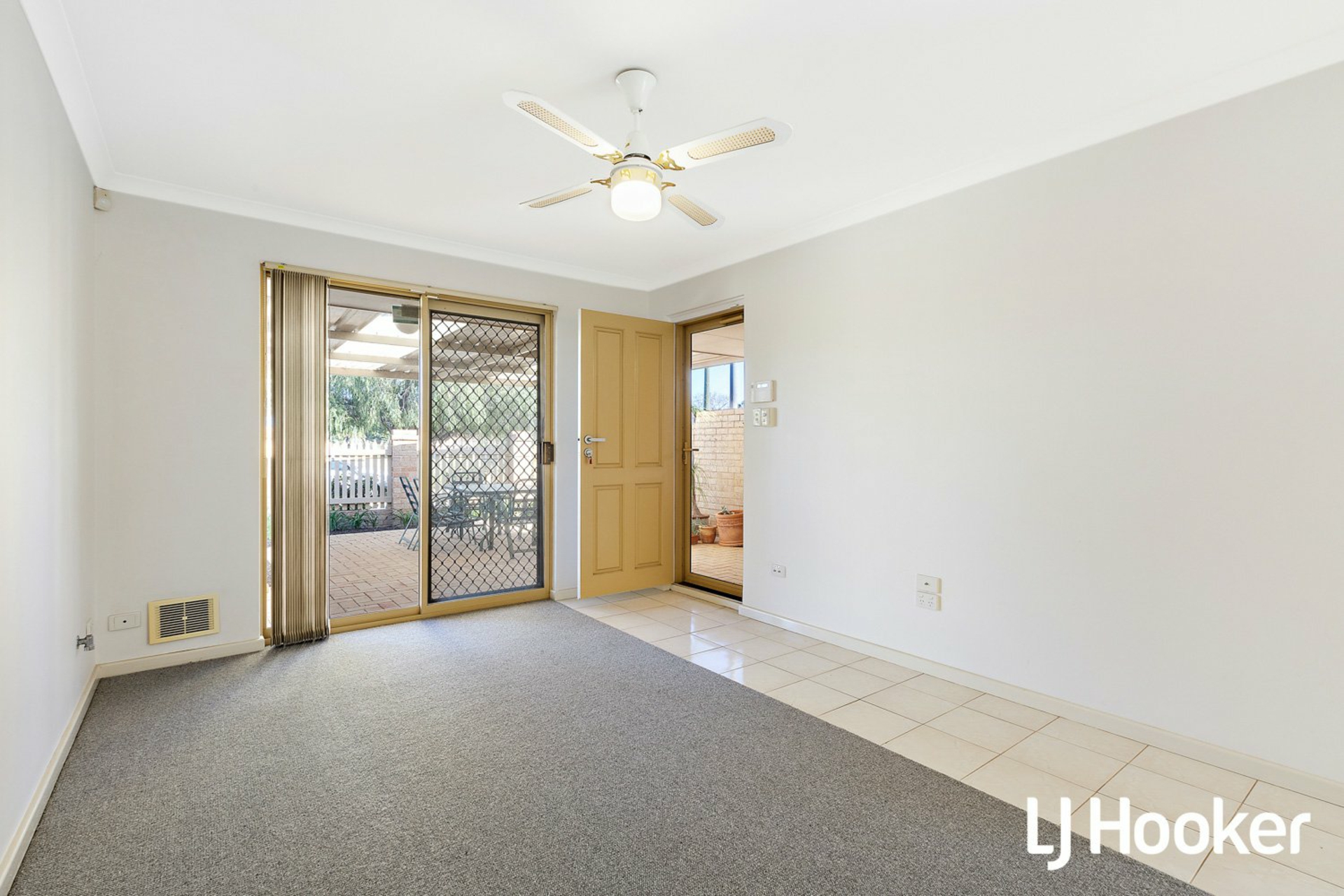 8 298 Albert Street, BALCATTA
