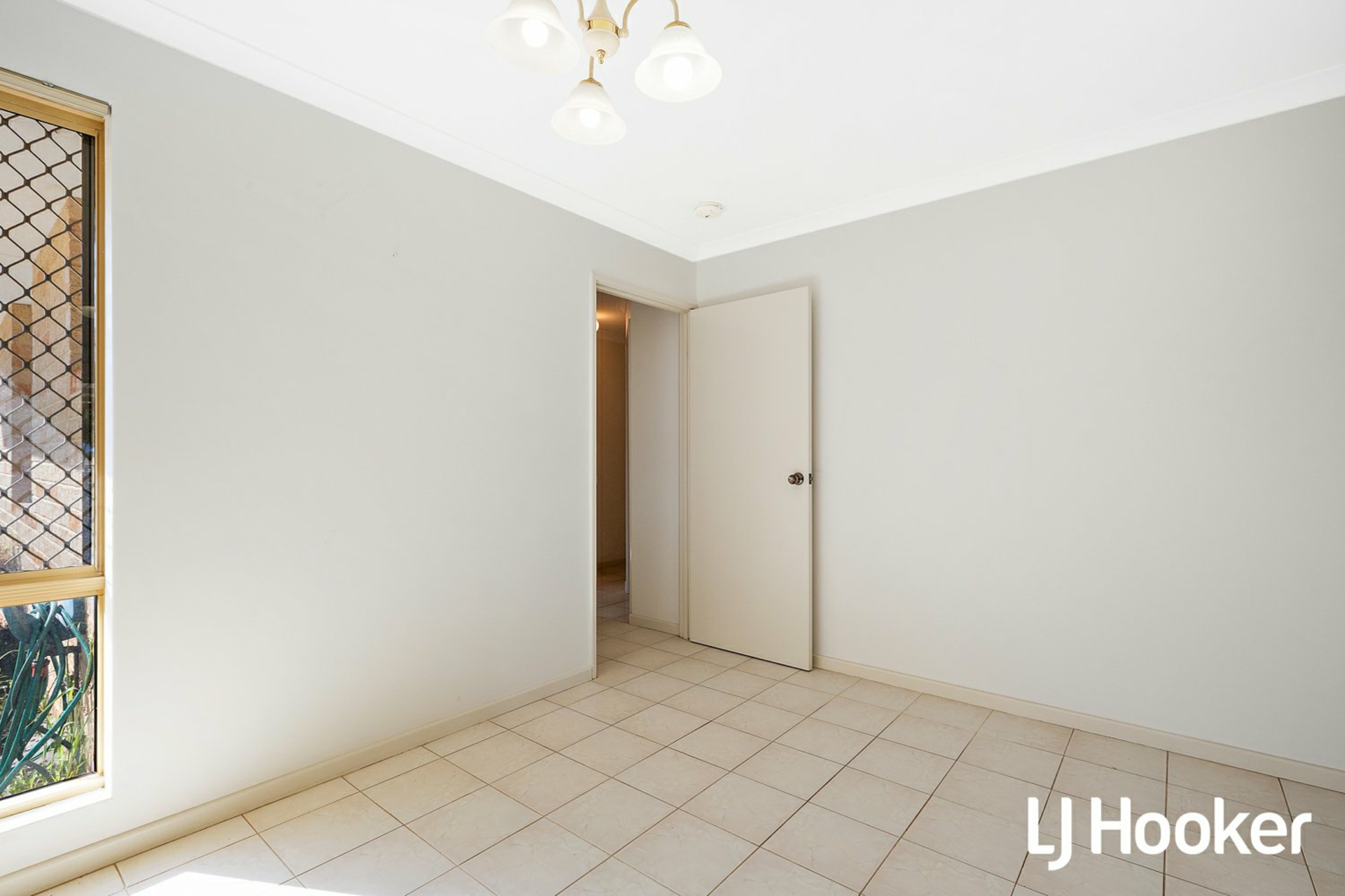8 298 Albert Street, BALCATTA