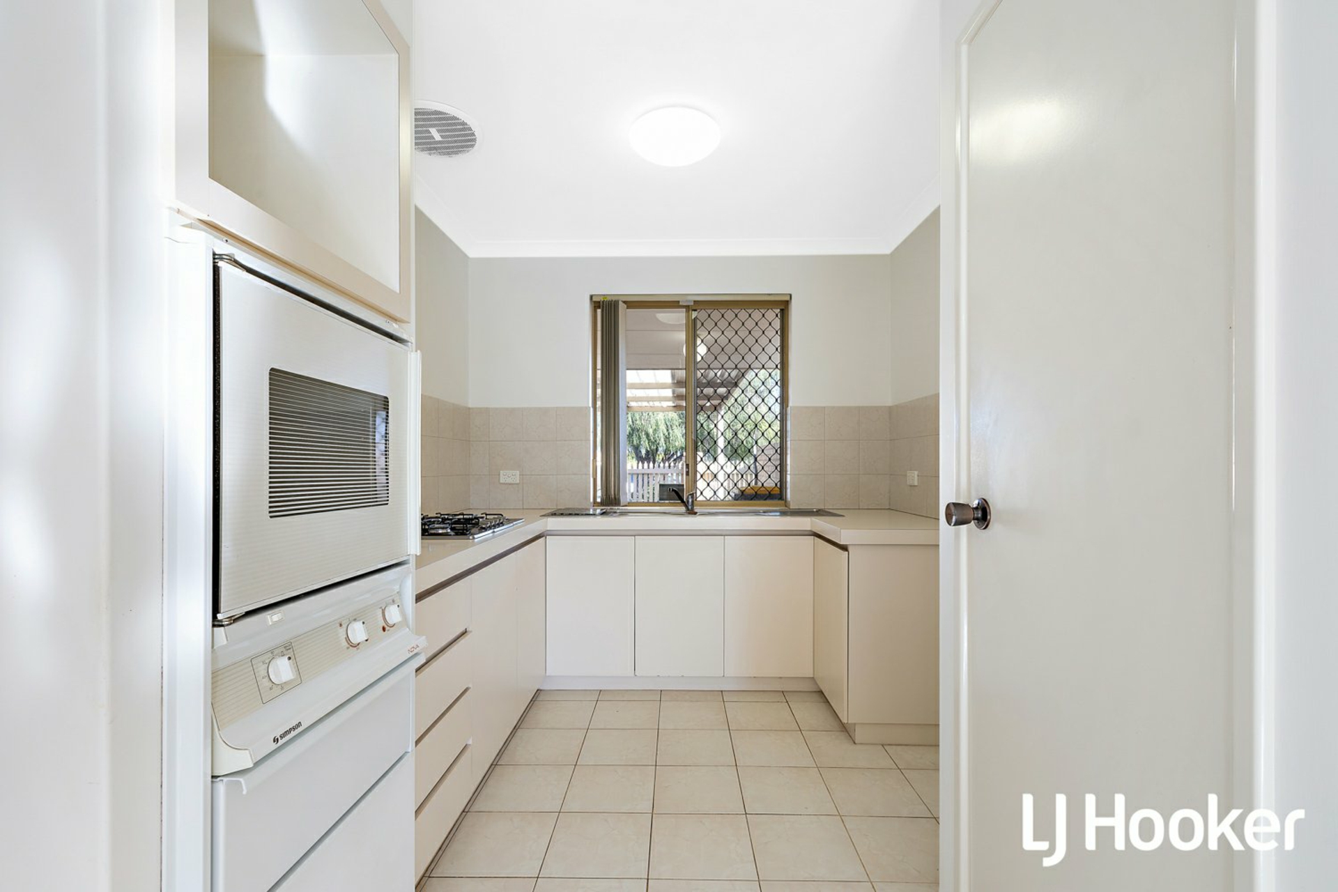 8 298 Albert Street, BALCATTA