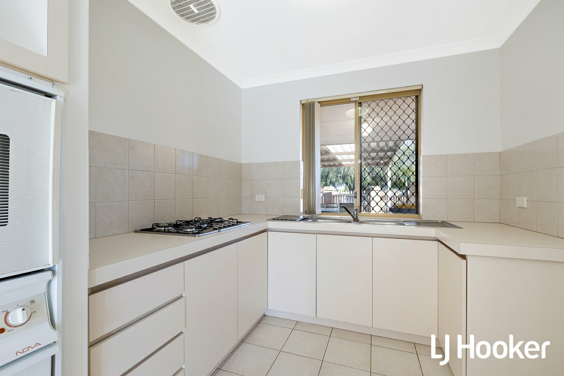 8 298 Albert Street, BALCATTA