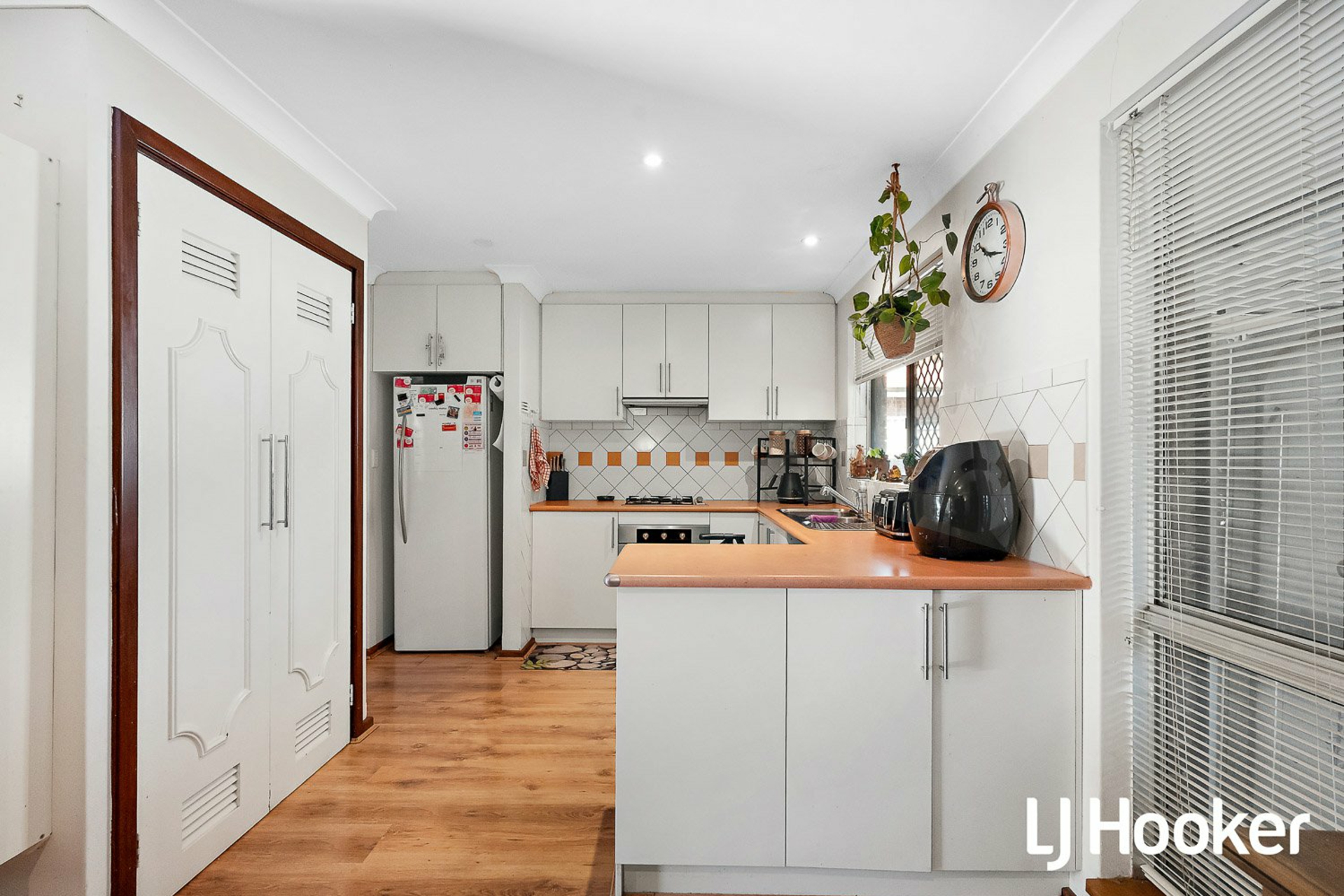 41b Lewis Road — photo 7 of 30